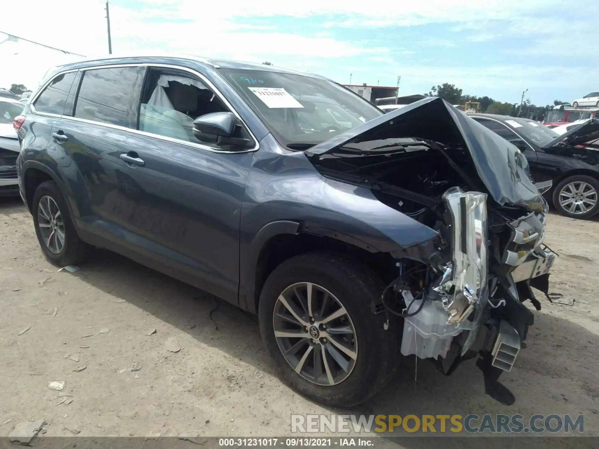 1 Photograph of a damaged car 5TDKZRFH6KS342603 TOYOTA HIGHLANDER 2019