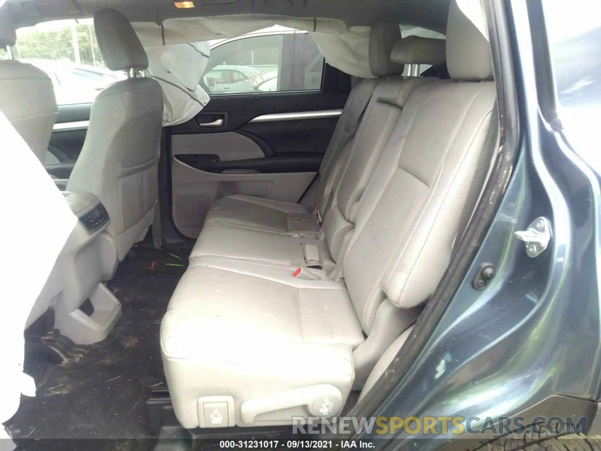 8 Фотография поврежденного автомобиля 5TDKZRFH6KS342603 TOYOTA HIGHLANDER 2019