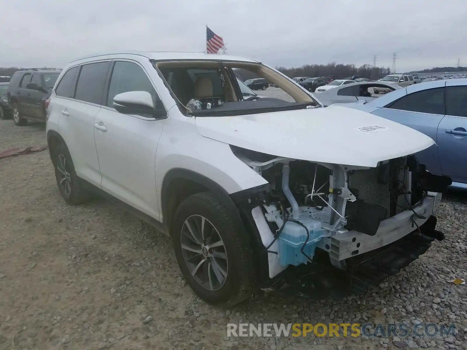 1 Photograph of a damaged car 5TDKZRFH6KS343010 TOYOTA HIGHLANDER 2019