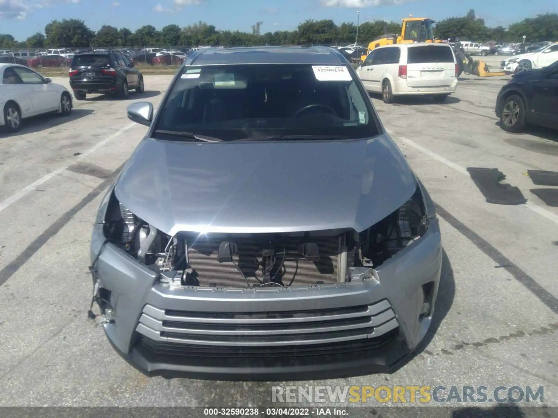 6 Photograph of a damaged car 5TDKZRFH6KS370370 TOYOTA HIGHLANDER 2019