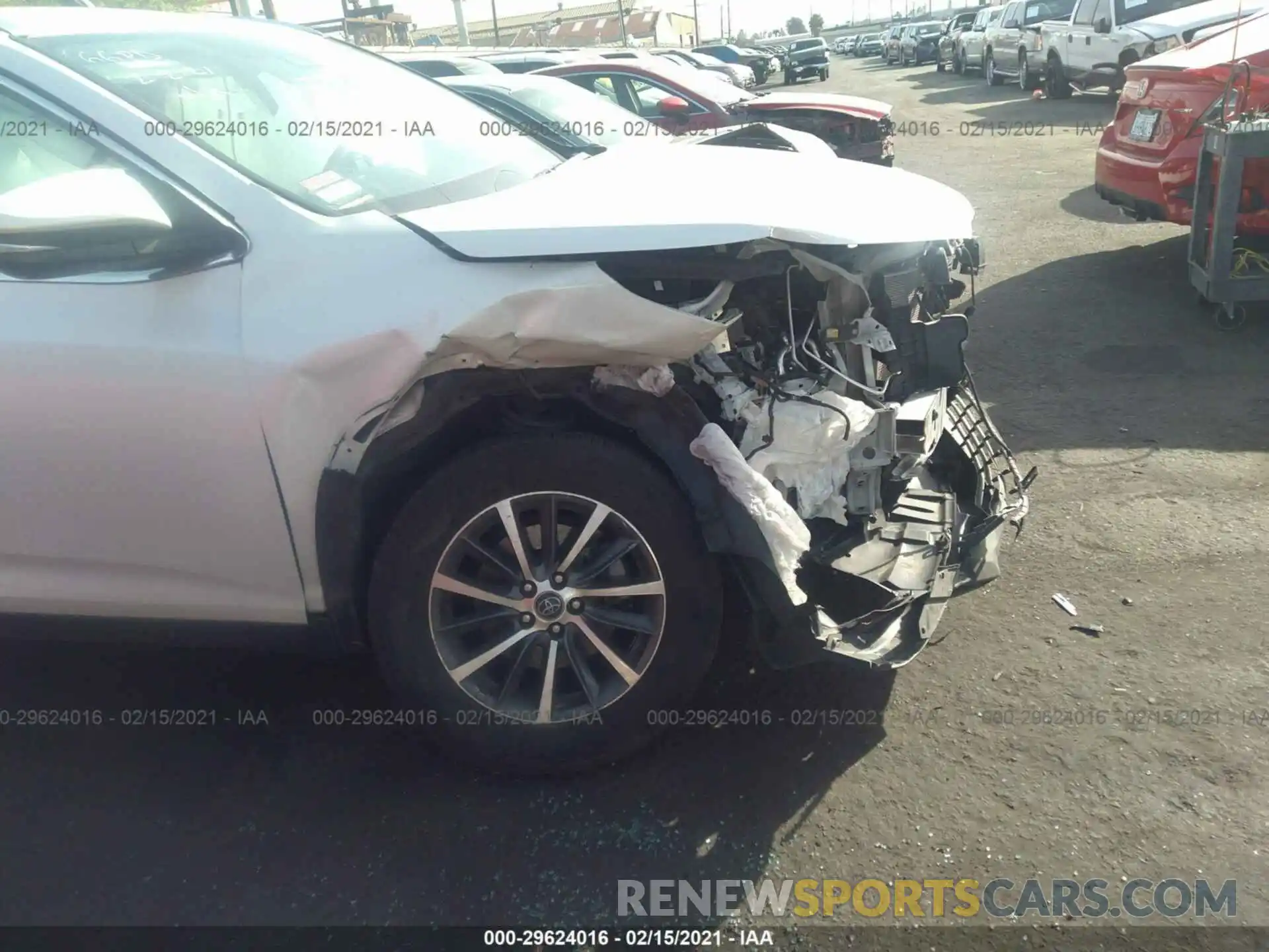 6 Photograph of a damaged car 5TDKZRFH6KS550545 TOYOTA HIGHLANDER 2019