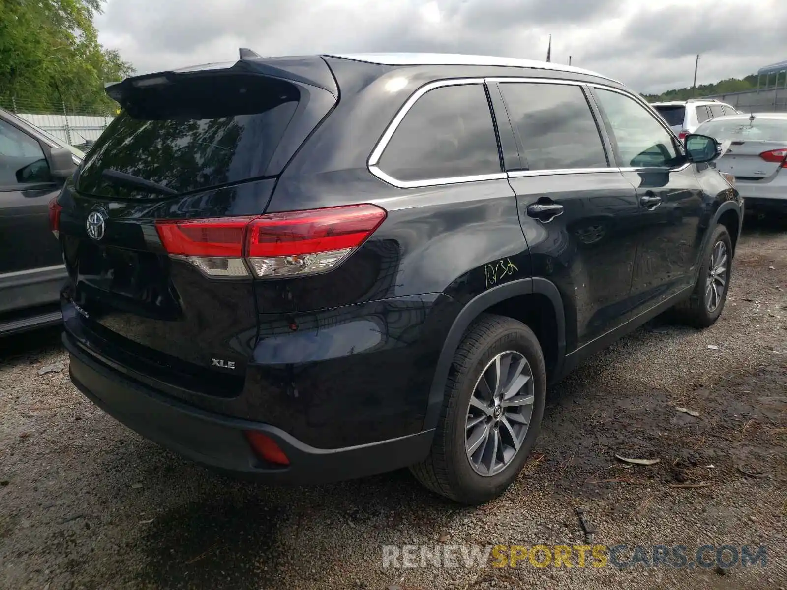 4 Фотография поврежденного автомобиля 5TDKZRFH6KS556443 TOYOTA HIGHLANDER 2019