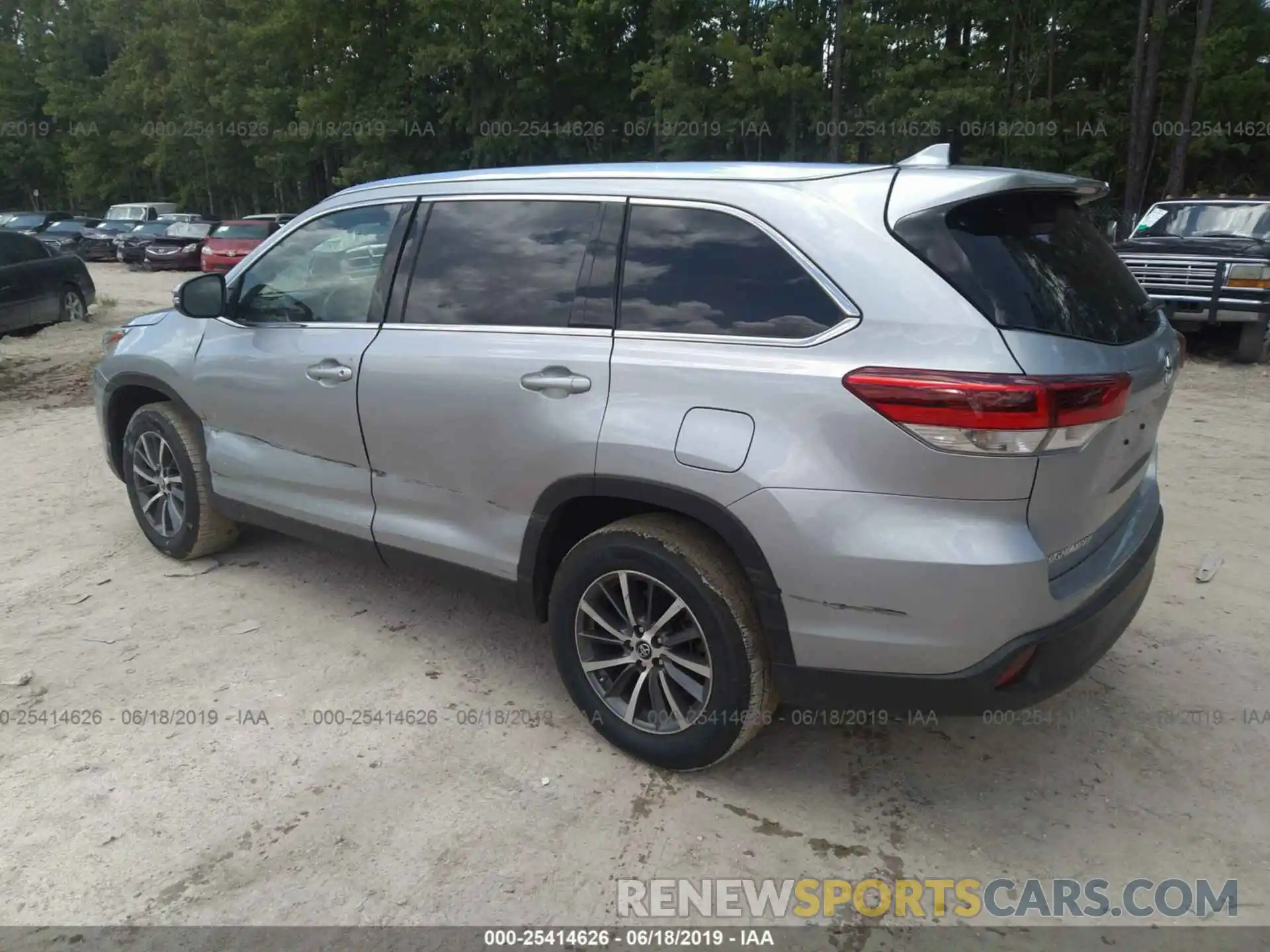 3 Фотография поврежденного автомобиля 5TDKZRFH6KS558273 TOYOTA HIGHLANDER 2019