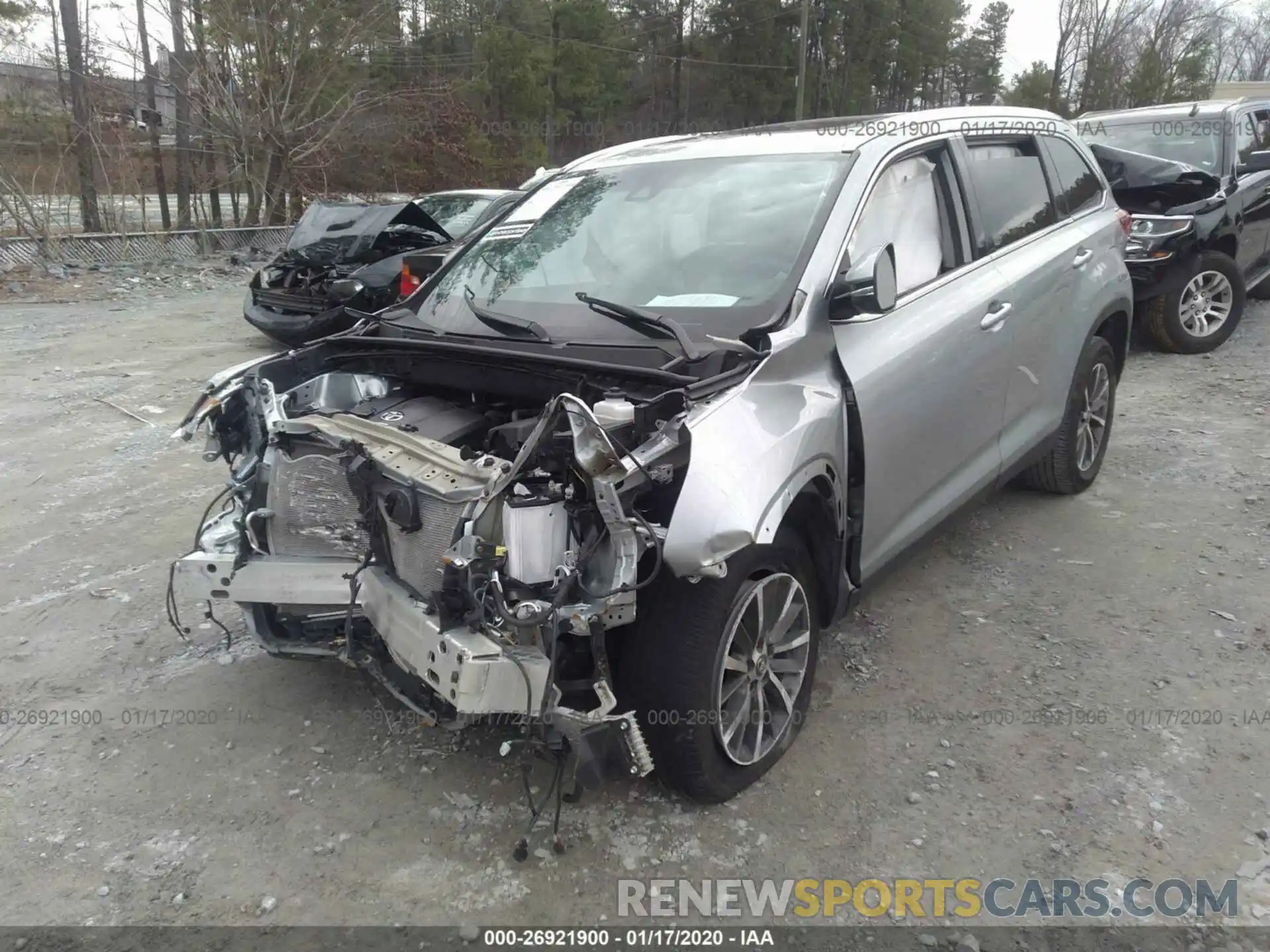 2 Photograph of a damaged car 5TDKZRFH6KS560248 TOYOTA HIGHLANDER 2019