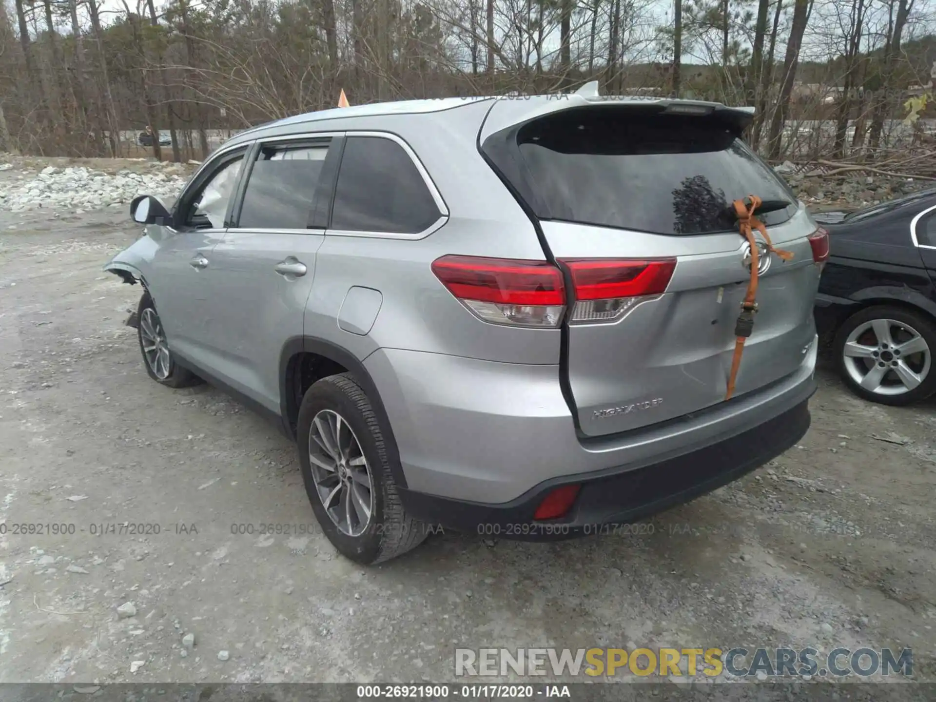 3 Photograph of a damaged car 5TDKZRFH6KS560248 TOYOTA HIGHLANDER 2019