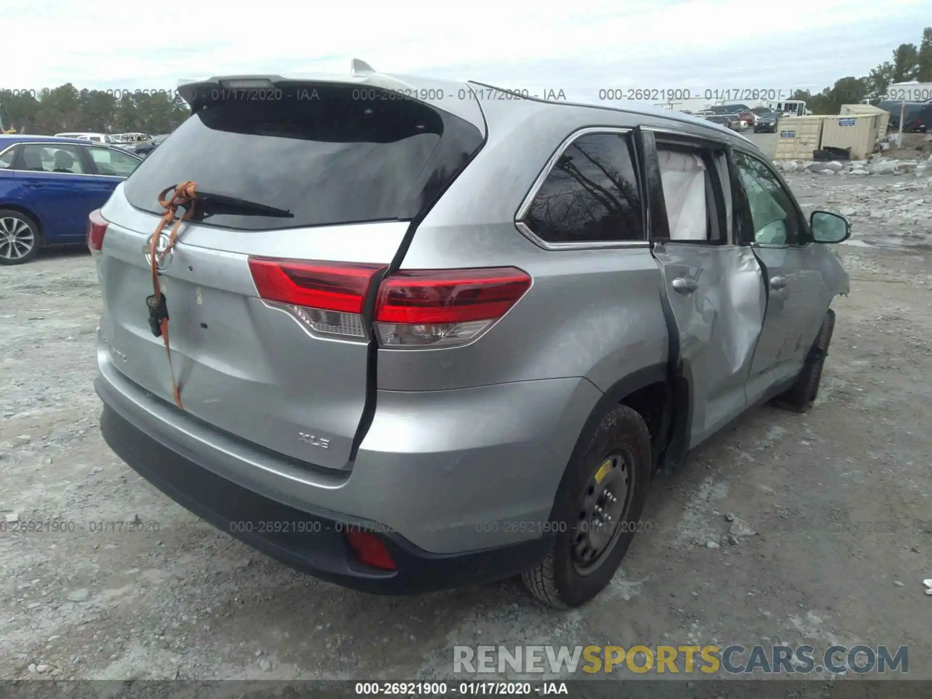 4 Photograph of a damaged car 5TDKZRFH6KS560248 TOYOTA HIGHLANDER 2019