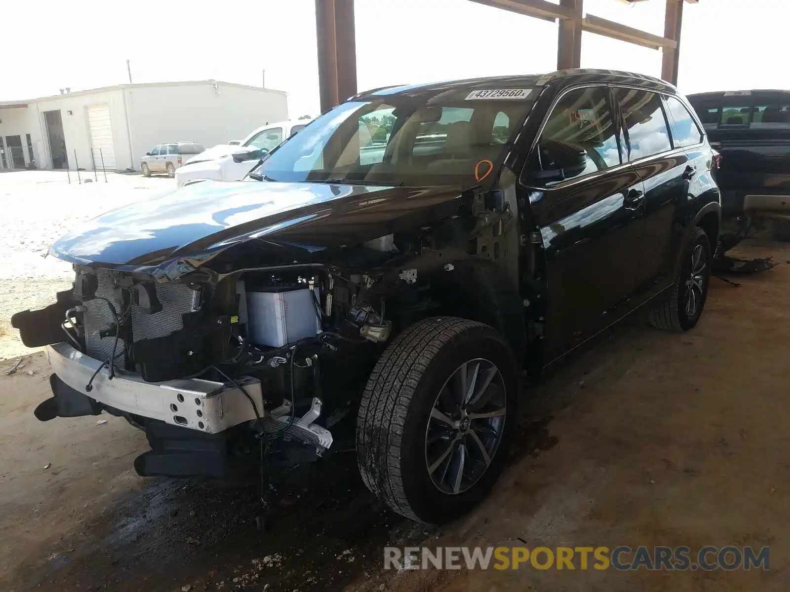 2 Photograph of a damaged car 5TDKZRFH6KS562727 TOYOTA HIGHLANDER 2019