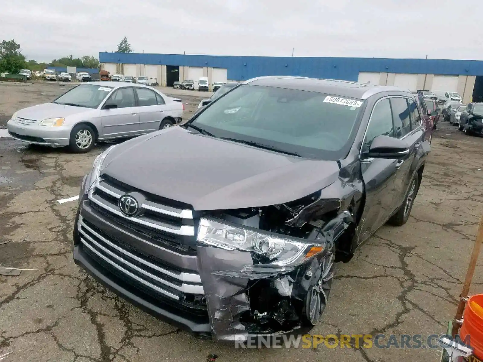 2 Photograph of a damaged car 5TDKZRFH6KS564574 TOYOTA HIGHLANDER 2019