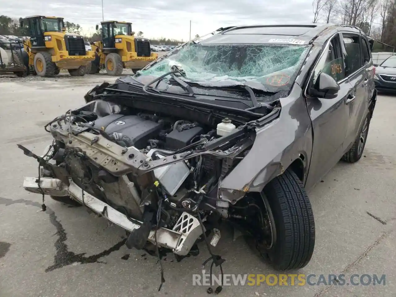 2 Photograph of a damaged car 5TDKZRFH6KS564963 TOYOTA HIGHLANDER 2019