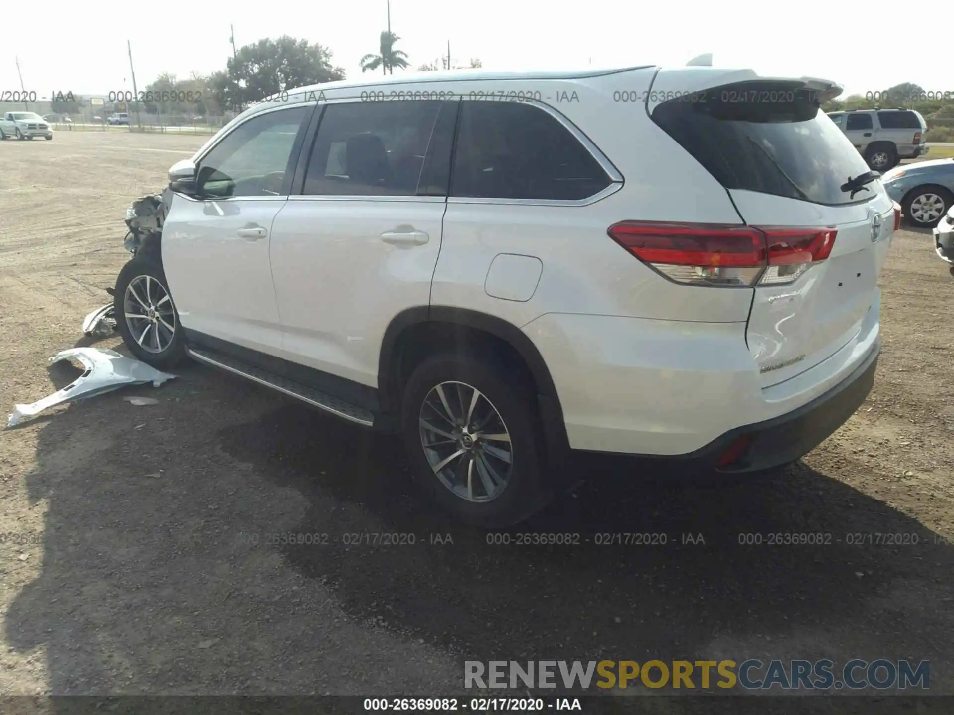 3 Photograph of a damaged car 5TDKZRFH6KS566681 TOYOTA HIGHLANDER 2019