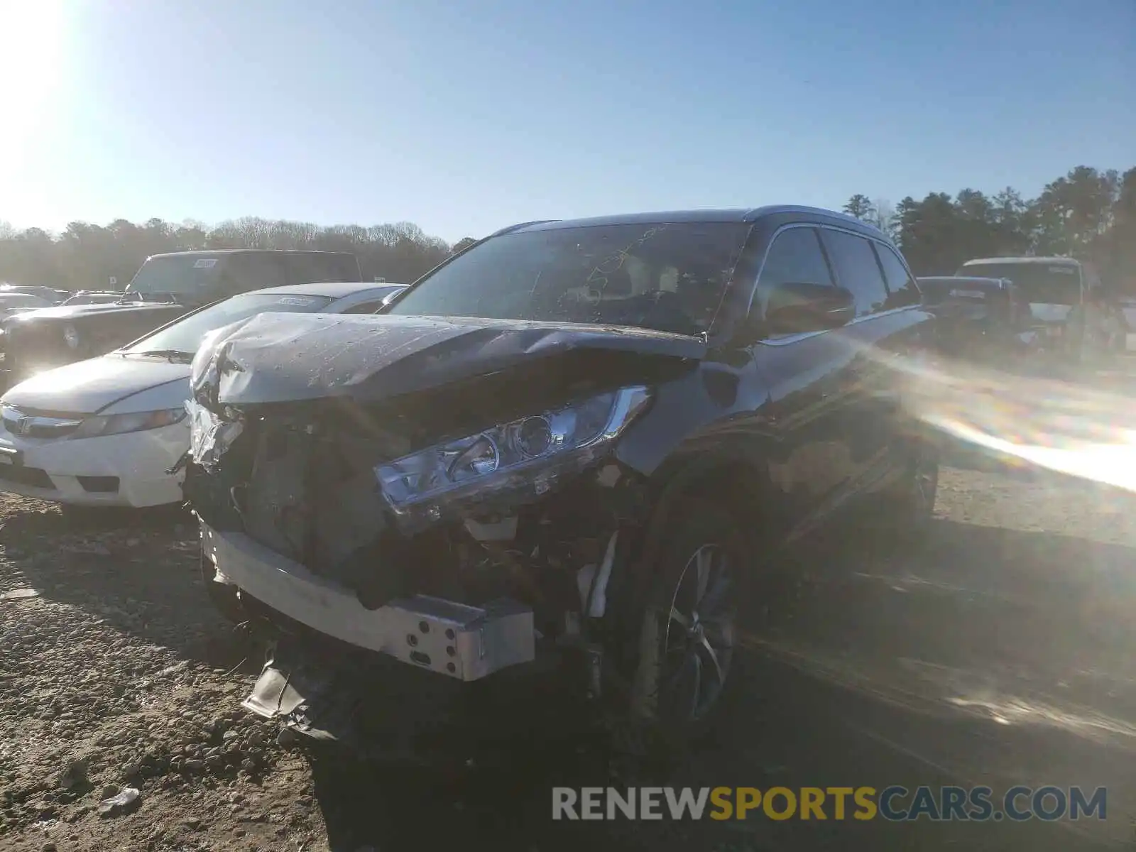 2 Photograph of a damaged car 5TDKZRFH6KS567880 TOYOTA HIGHLANDER 2019