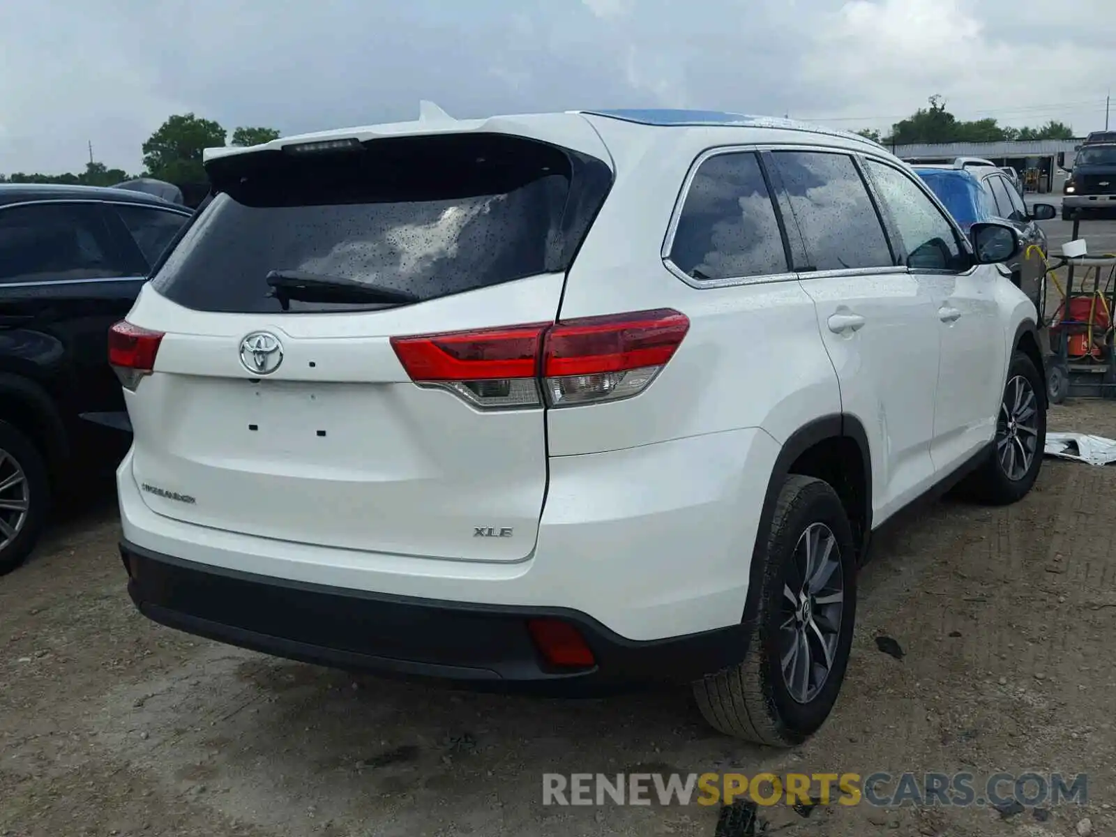 4 Фотография поврежденного автомобиля 5TDKZRFH6KS569595 TOYOTA HIGHLANDER 2019