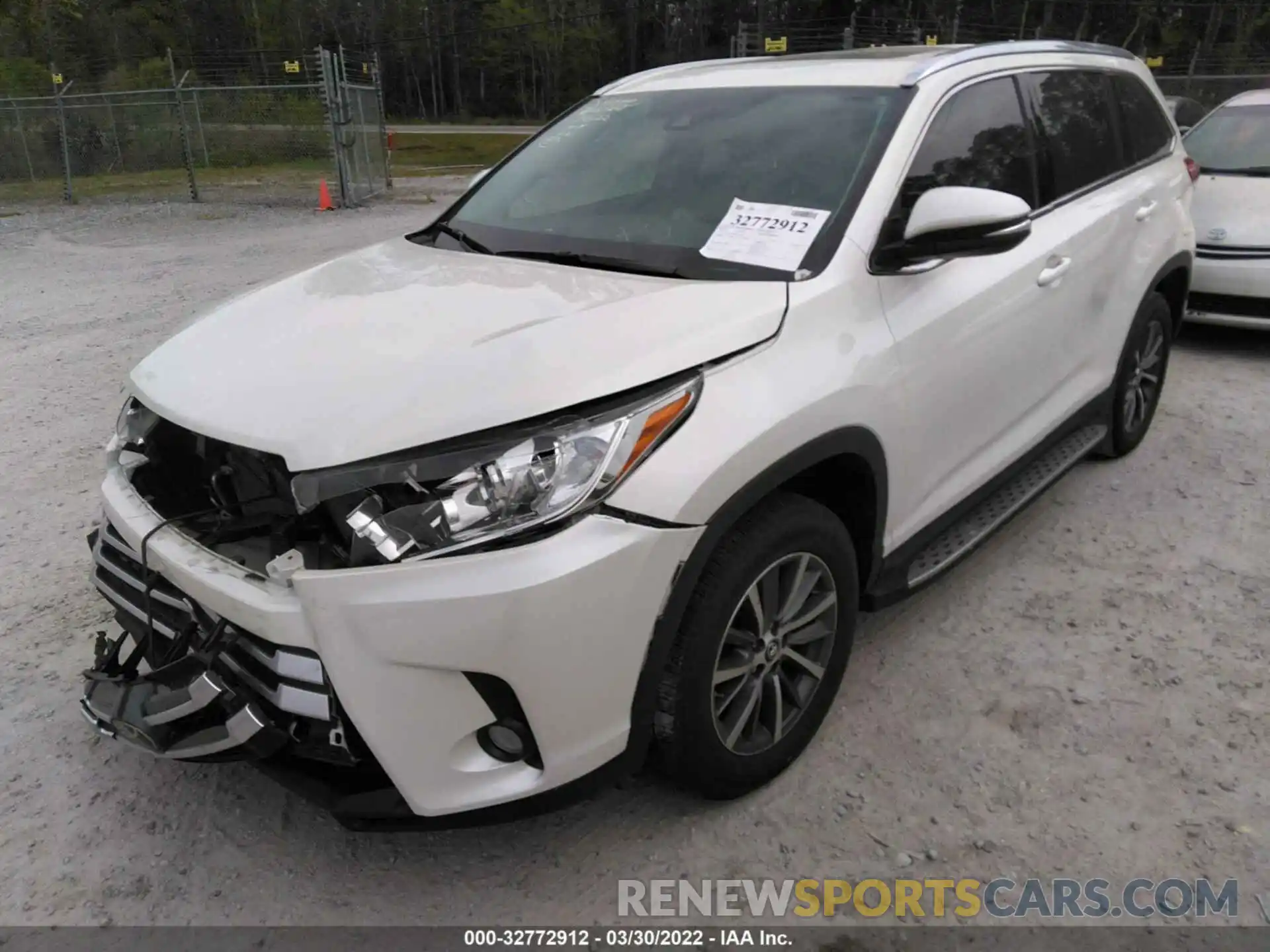 2 Photograph of a damaged car 5TDKZRFH6KS571749 TOYOTA HIGHLANDER 2019