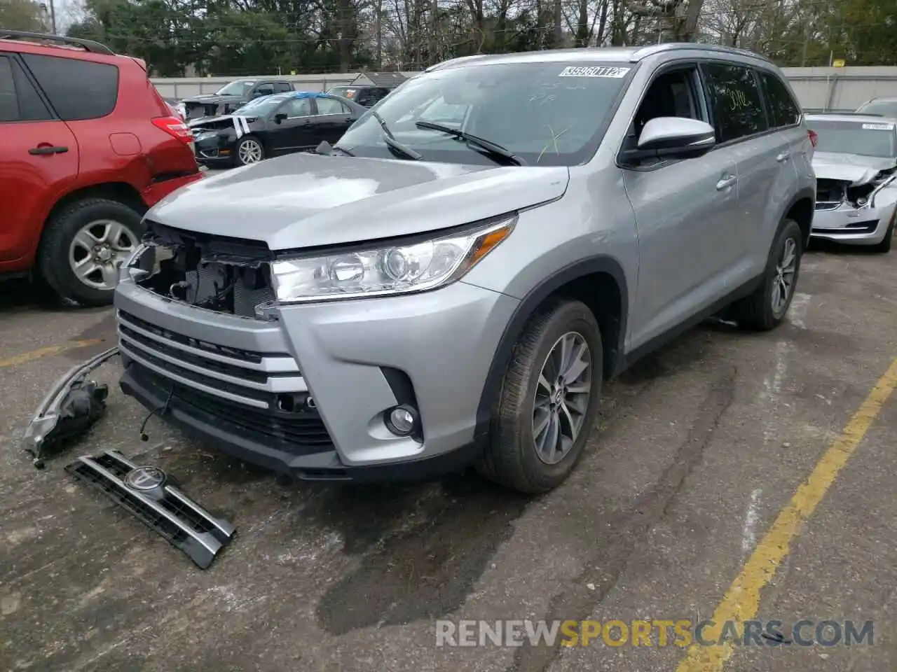 2 Photograph of a damaged car 5TDKZRFH6KS572304 TOYOTA HIGHLANDER 2019