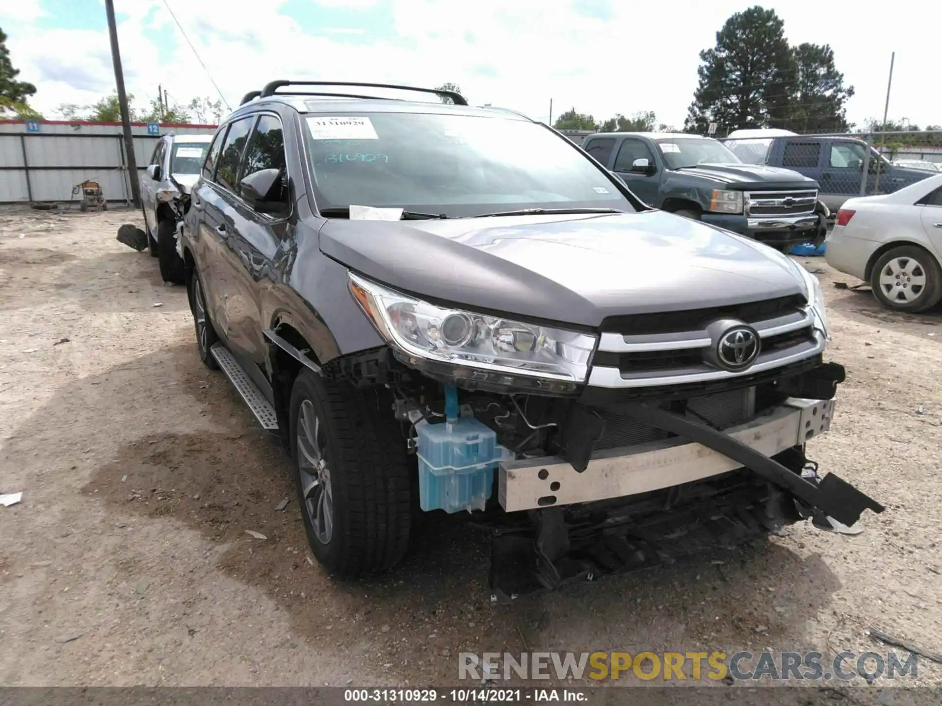 1 Photograph of a damaged car 5TDKZRFH6KS572514 TOYOTA HIGHLANDER 2019