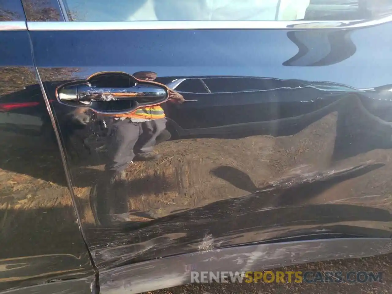 9 Photograph of a damaged car 5TDKZRFH6KS574943 TOYOTA HIGHLANDER 2019