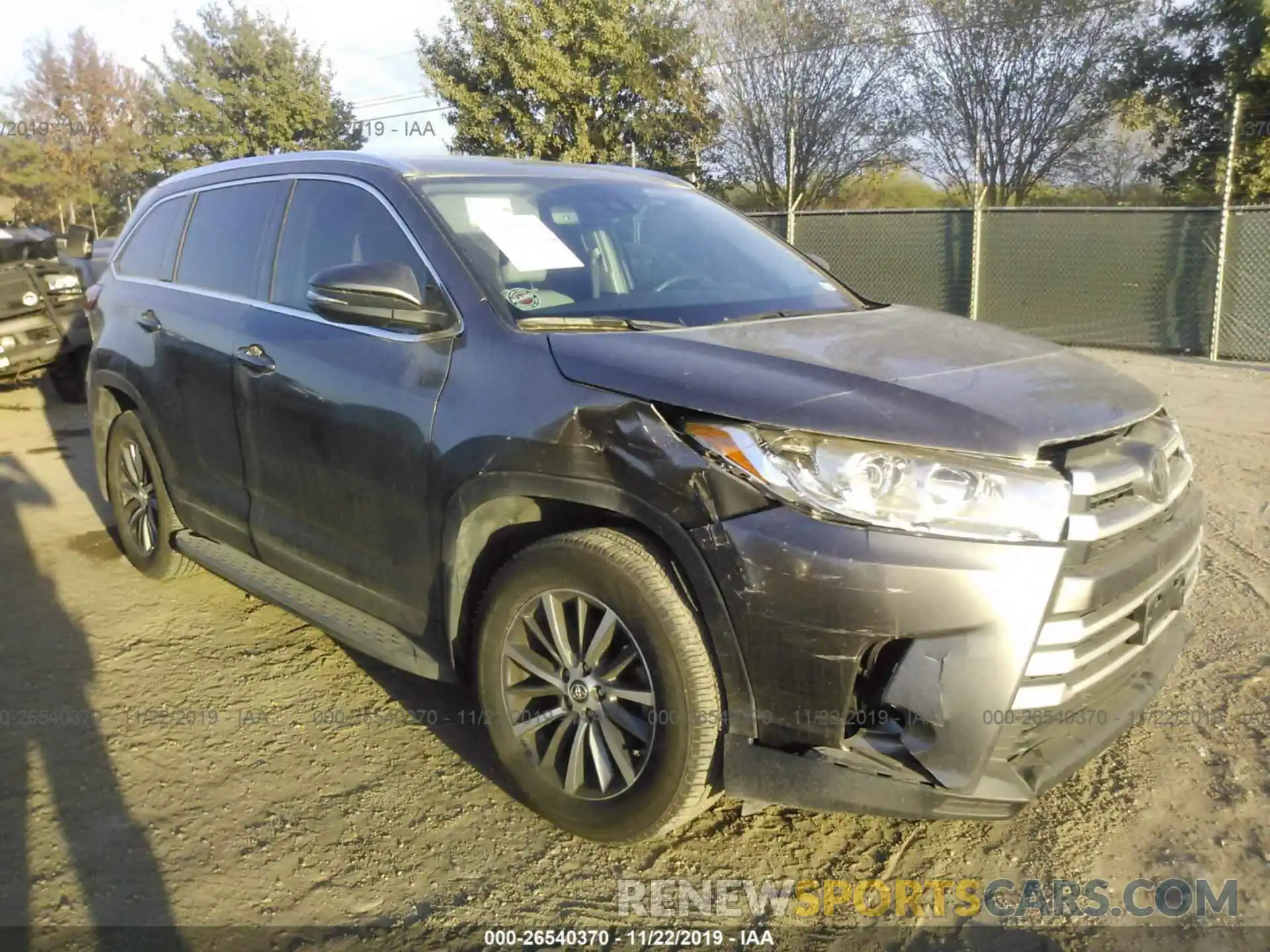 1 Photograph of a damaged car 5TDKZRFH7KS306564 TOYOTA HIGHLANDER 2019