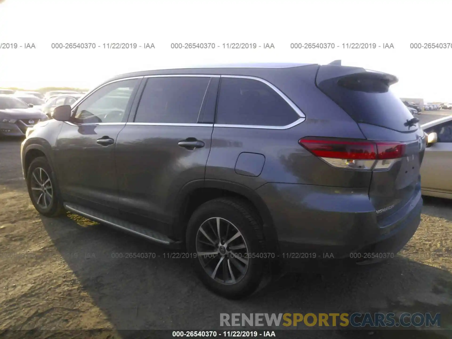 3 Photograph of a damaged car 5TDKZRFH7KS306564 TOYOTA HIGHLANDER 2019