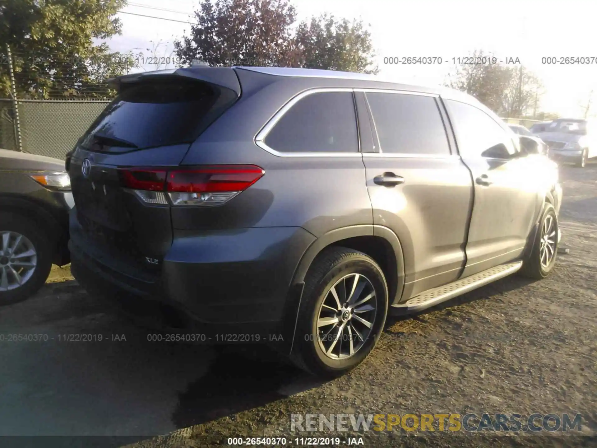 4 Фотография поврежденного автомобиля 5TDKZRFH7KS306564 TOYOTA HIGHLANDER 2019