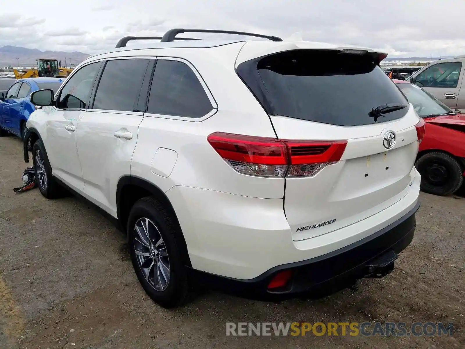 3 Фотография поврежденного автомобиля 5TDKZRFH7KS318939 TOYOTA HIGHLANDER 2019