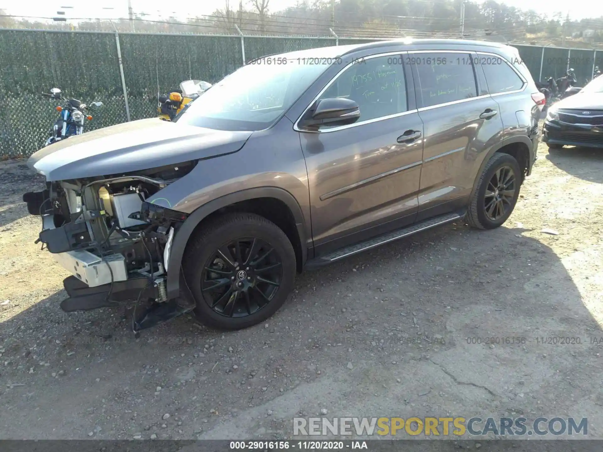 2 Photograph of a damaged car 5TDKZRFH7KS321761 TOYOTA HIGHLANDER 2019