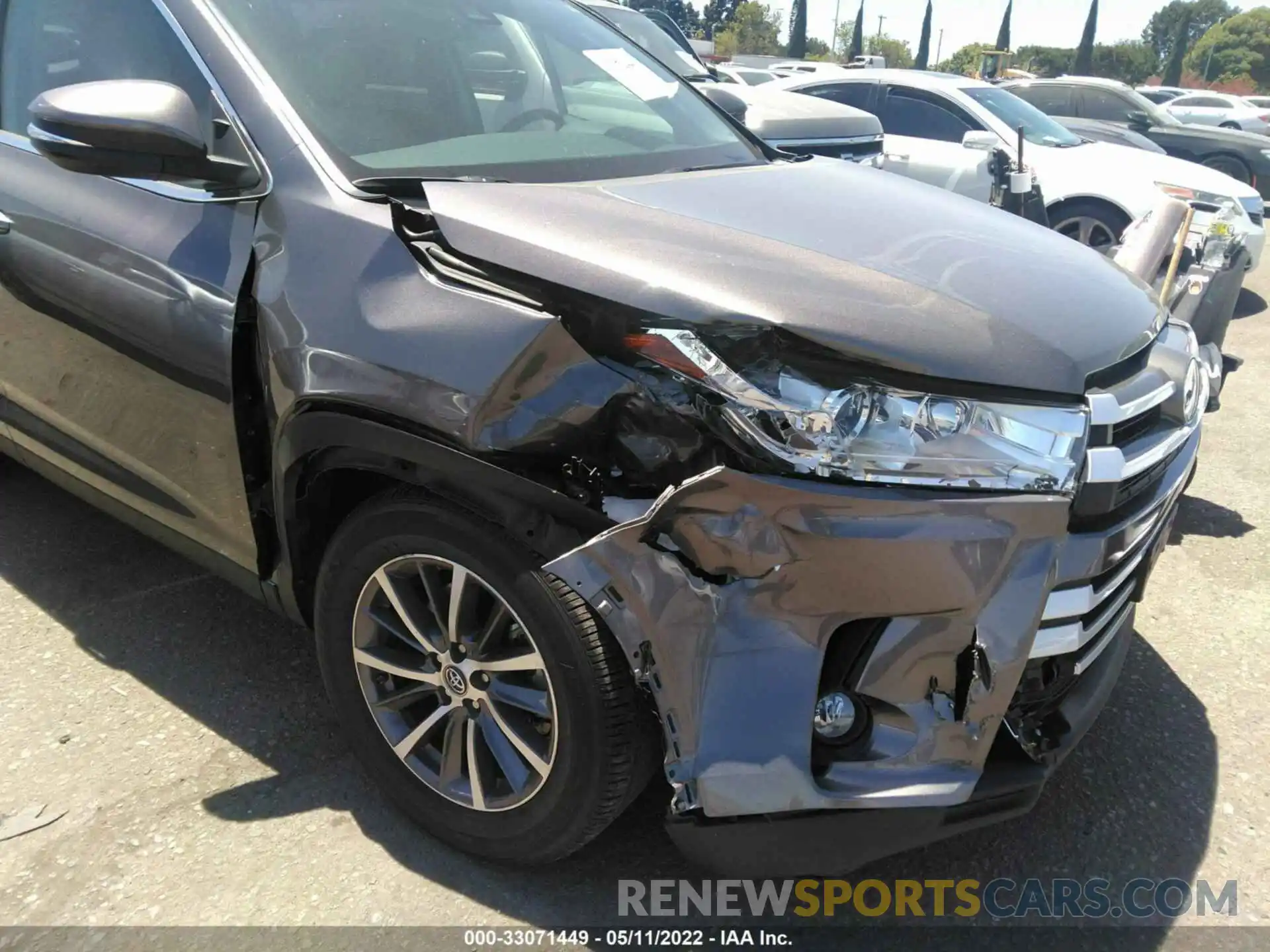 6 Photograph of a damaged car 5TDKZRFH7KS324207 TOYOTA HIGHLANDER 2019