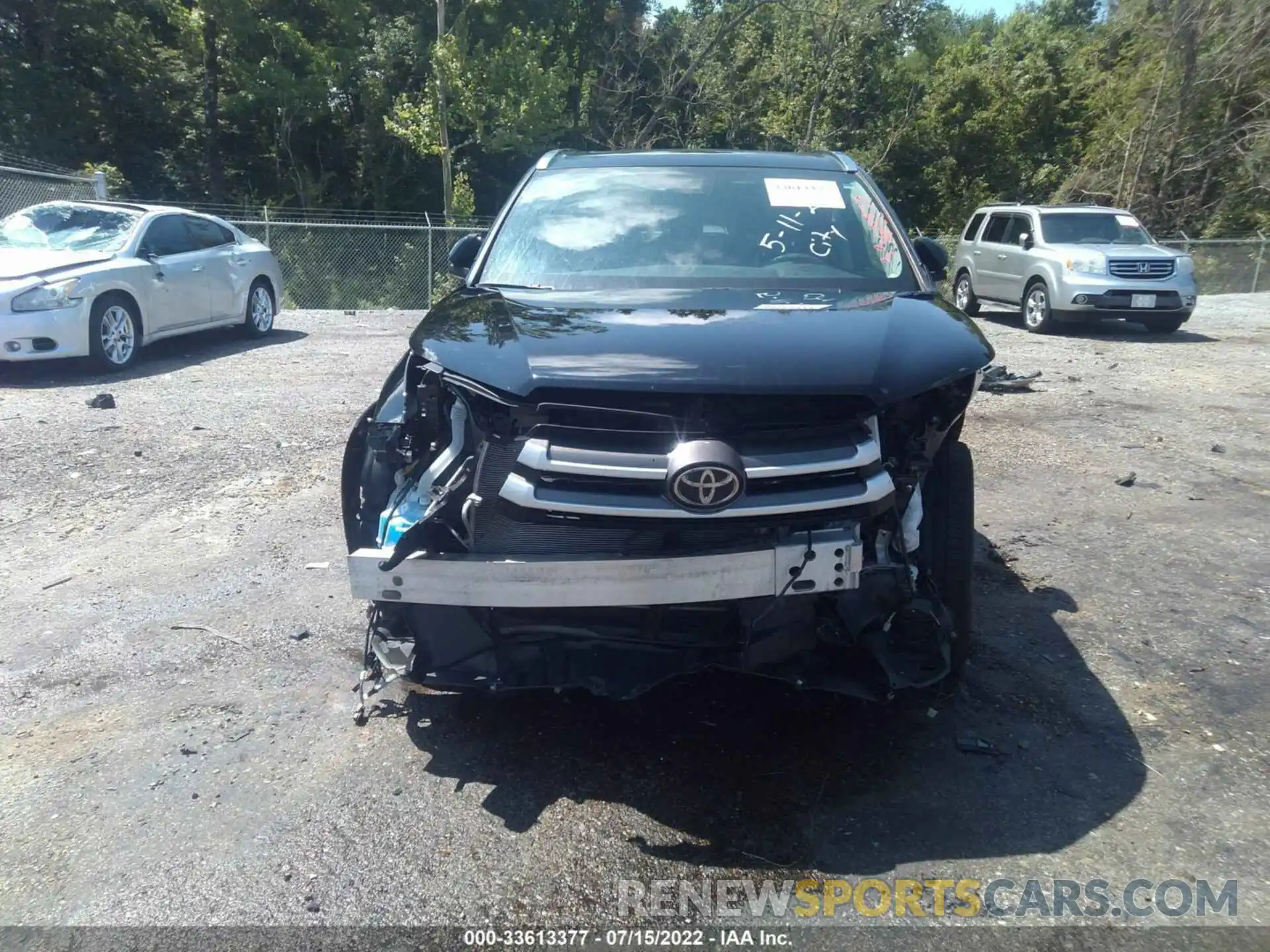 6 Photograph of a damaged car 5TDKZRFH7KS327592 TOYOTA HIGHLANDER 2019