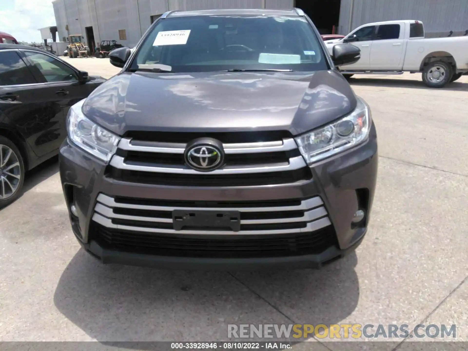 6 Photograph of a damaged car 5TDKZRFH7KS335353 TOYOTA HIGHLANDER 2019