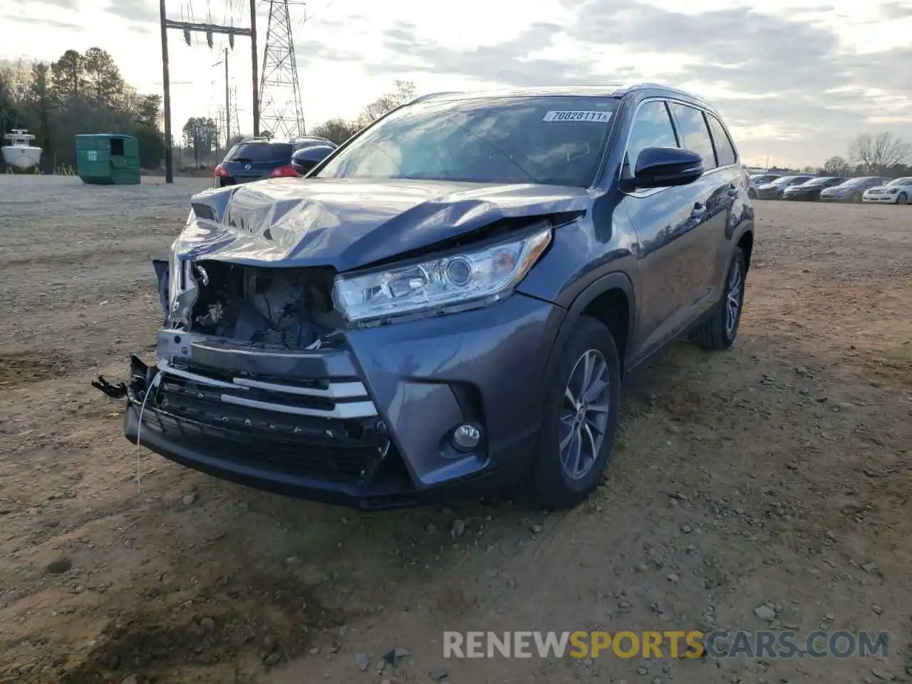 2 Photograph of a damaged car 5TDKZRFH7KS338835 TOYOTA HIGHLANDER 2019