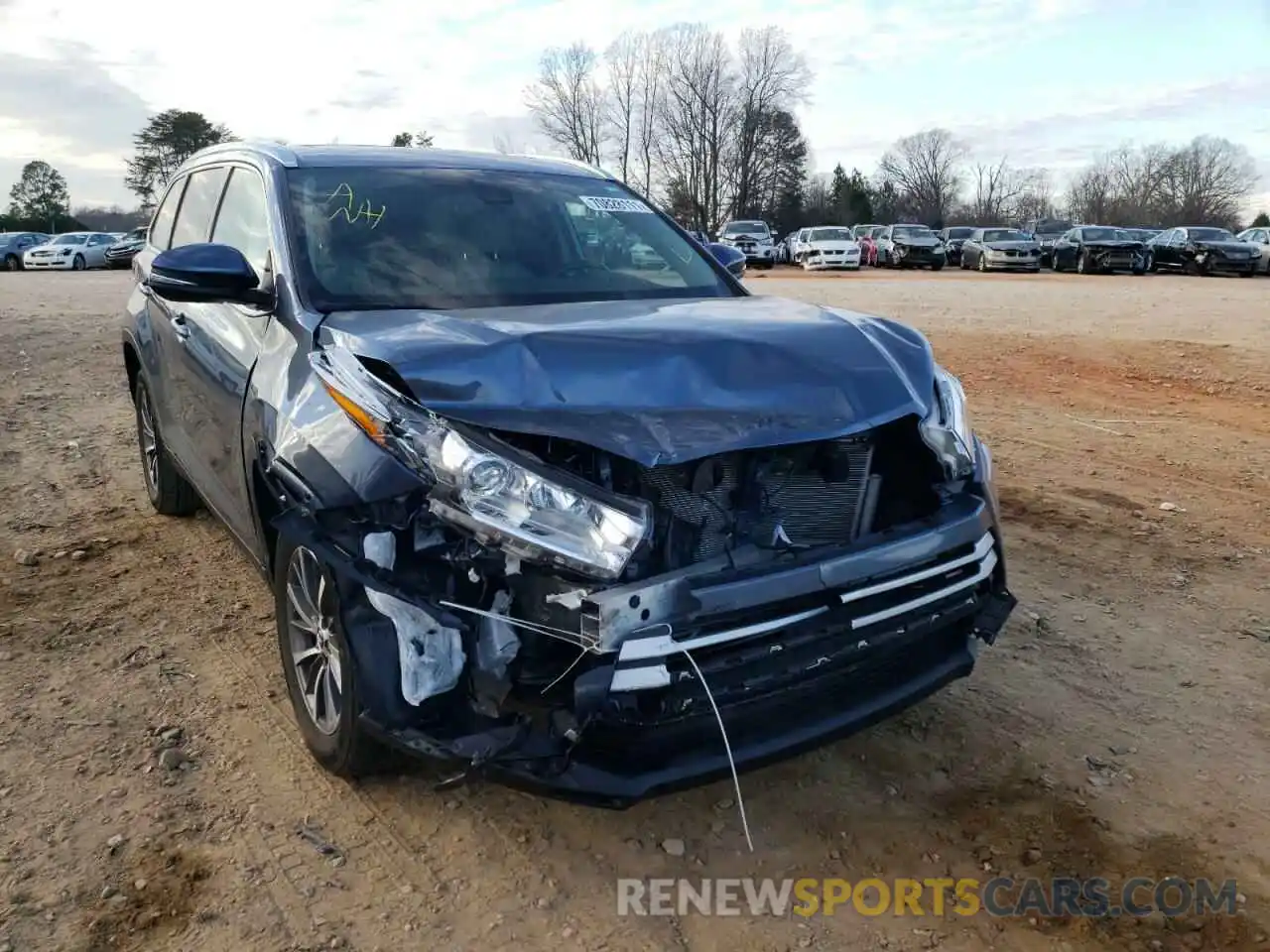 9 Photograph of a damaged car 5TDKZRFH7KS338835 TOYOTA HIGHLANDER 2019