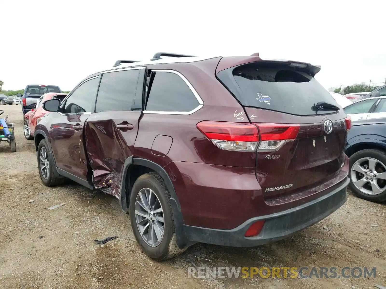 3 Фотография поврежденного автомобиля 5TDKZRFH7KS339967 TOYOTA HIGHLANDER 2019