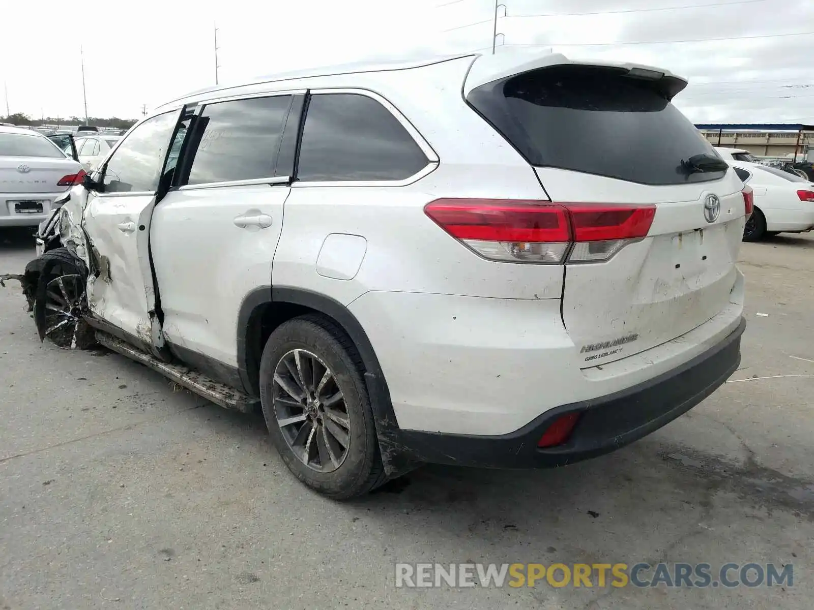 3 Фотография поврежденного автомобиля 5TDKZRFH7KS348460 TOYOTA HIGHLANDER 2019