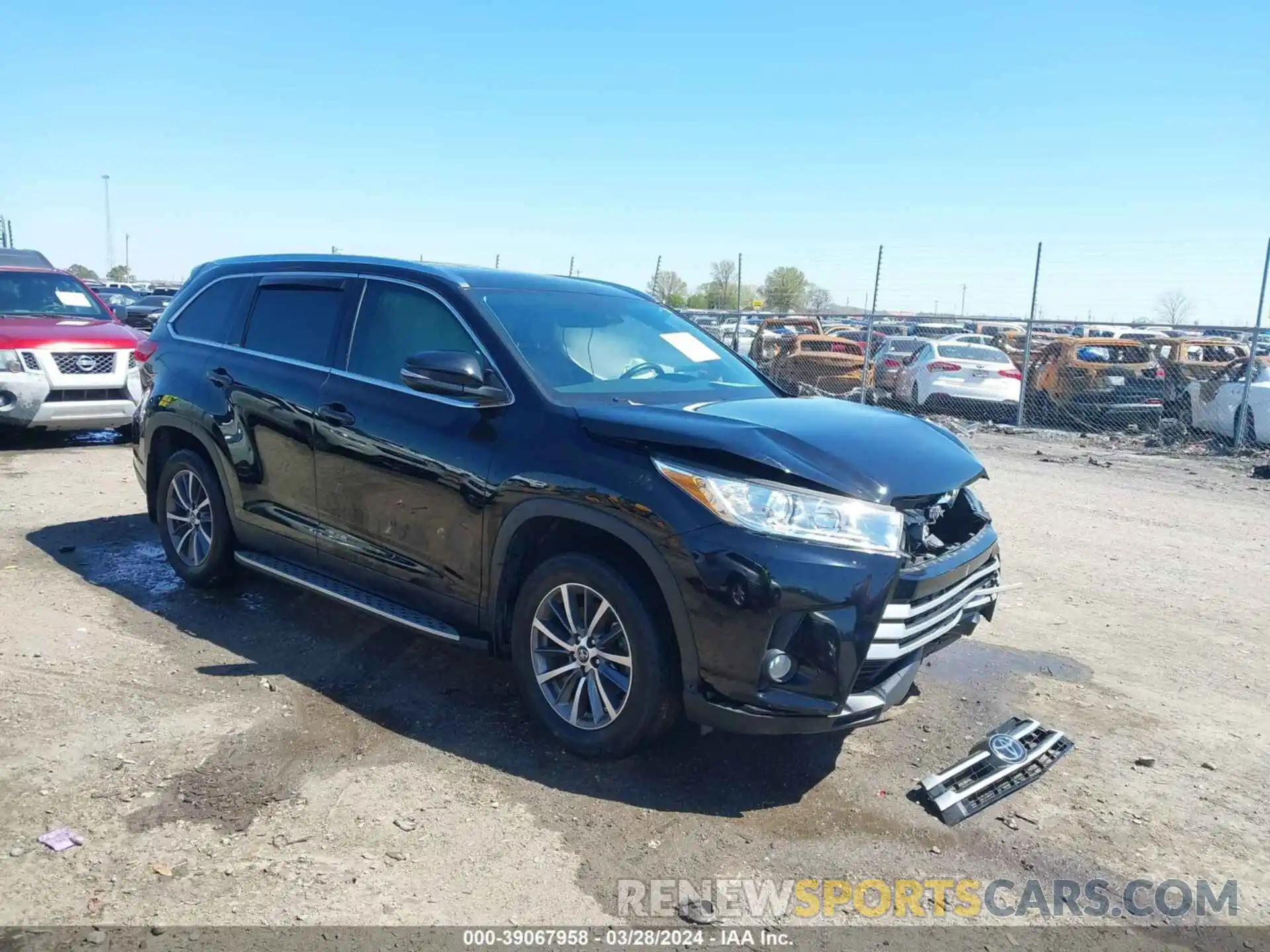 1 Photograph of a damaged car 5TDKZRFH7KS349382 TOYOTA HIGHLANDER 2019