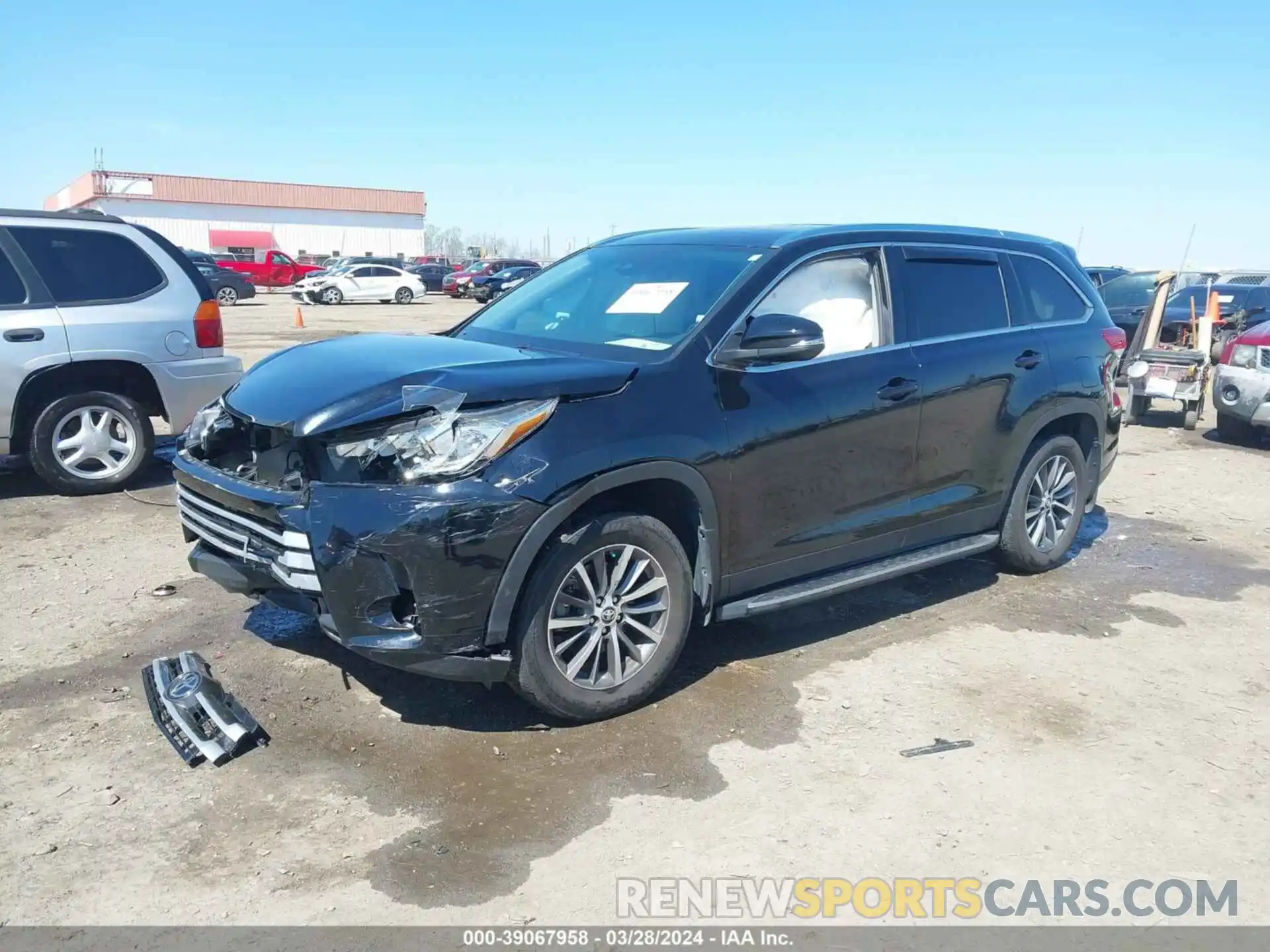 2 Photograph of a damaged car 5TDKZRFH7KS349382 TOYOTA HIGHLANDER 2019