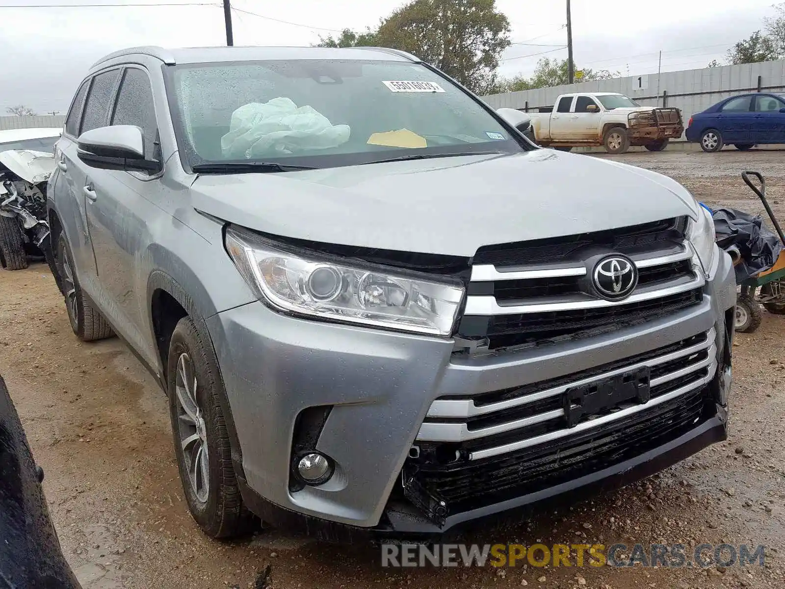 1 Photograph of a damaged car 5TDKZRFH7KS552613 TOYOTA HIGHLANDER 2019