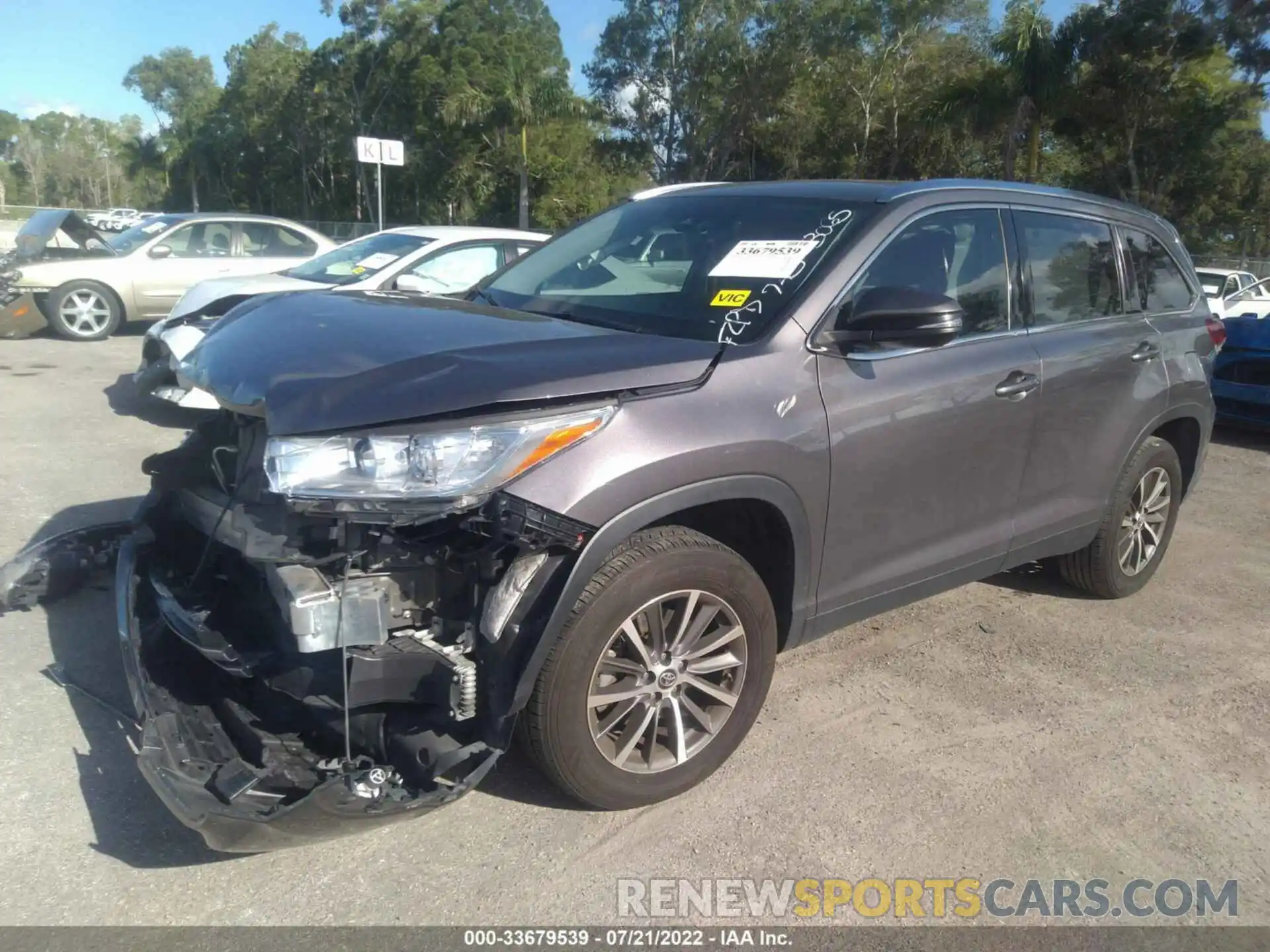 2 Photograph of a damaged car 5TDKZRFH7KS553065 TOYOTA HIGHLANDER 2019