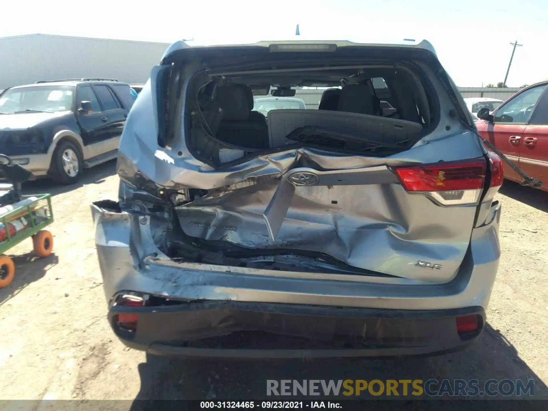 6 Photograph of a damaged car 5TDKZRFH7KS555107 TOYOTA HIGHLANDER 2019