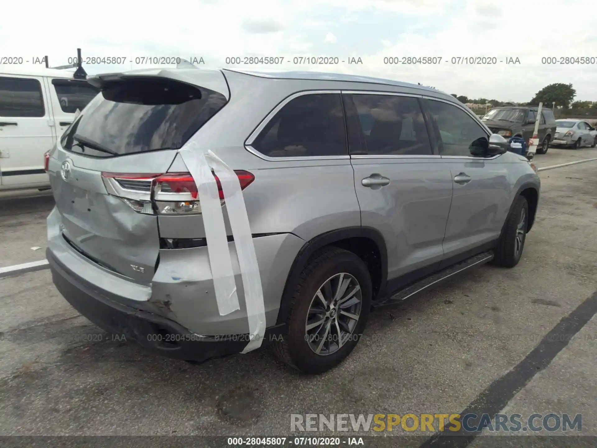 4 Фотография поврежденного автомобиля 5TDKZRFH7KS557438 TOYOTA HIGHLANDER 2019