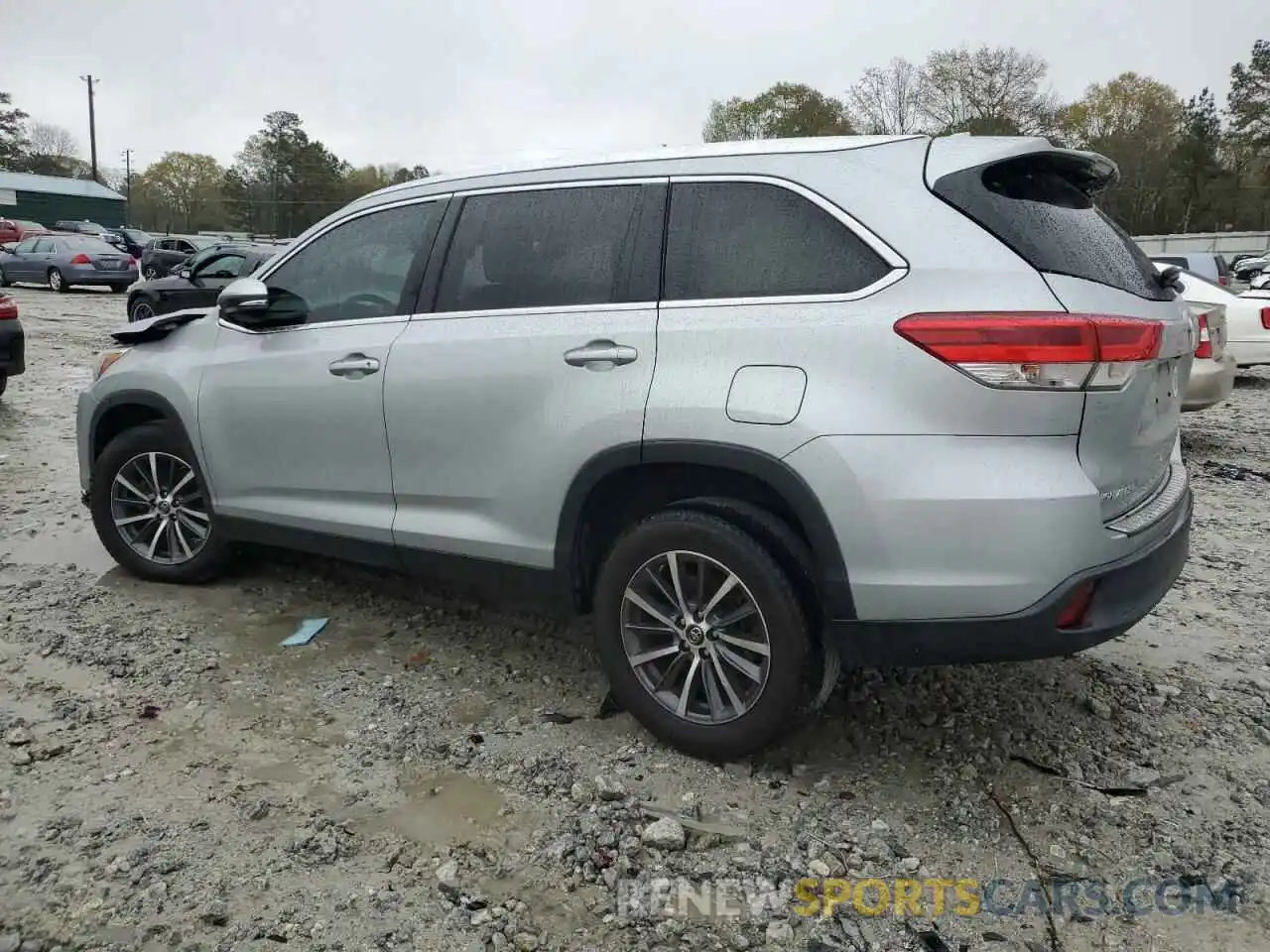 2 Photograph of a damaged car 5TDKZRFH7KS559108 TOYOTA HIGHLANDER 2019