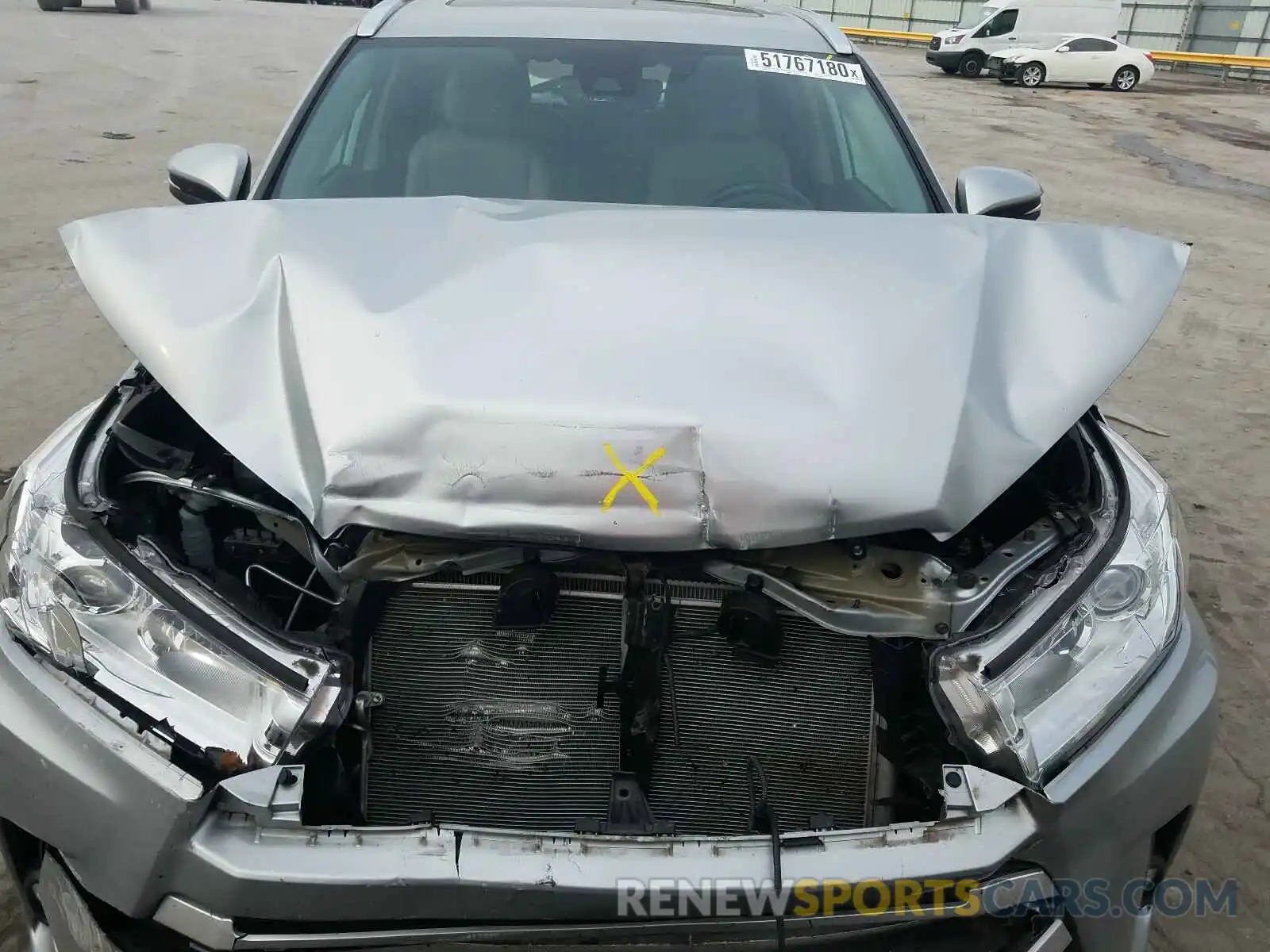 7 Photograph of a damaged car 5TDKZRFH7KS560386 TOYOTA HIGHLANDER 2019