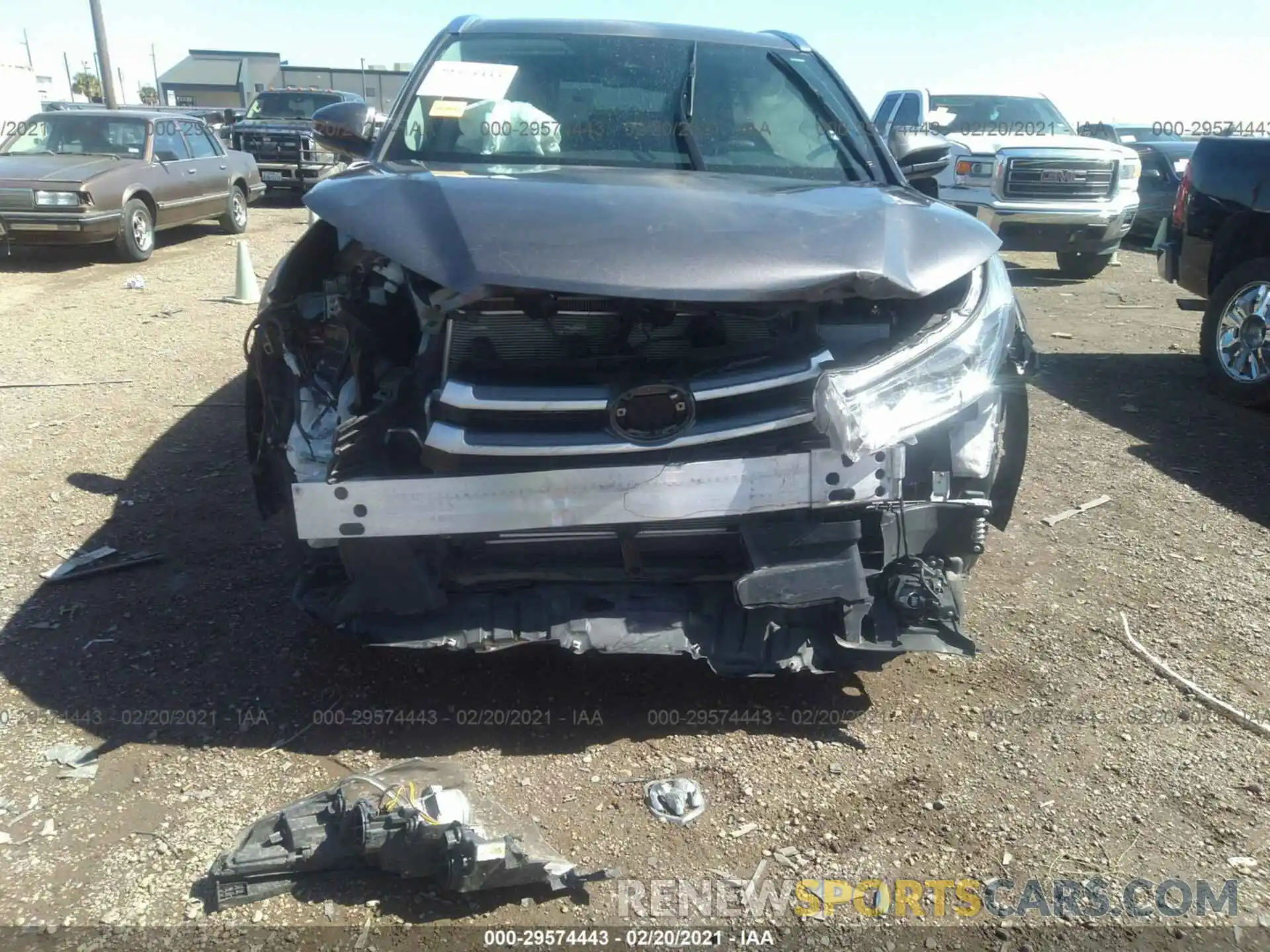 6 Photograph of a damaged car 5TDKZRFH7KS570254 TOYOTA HIGHLANDER 2019