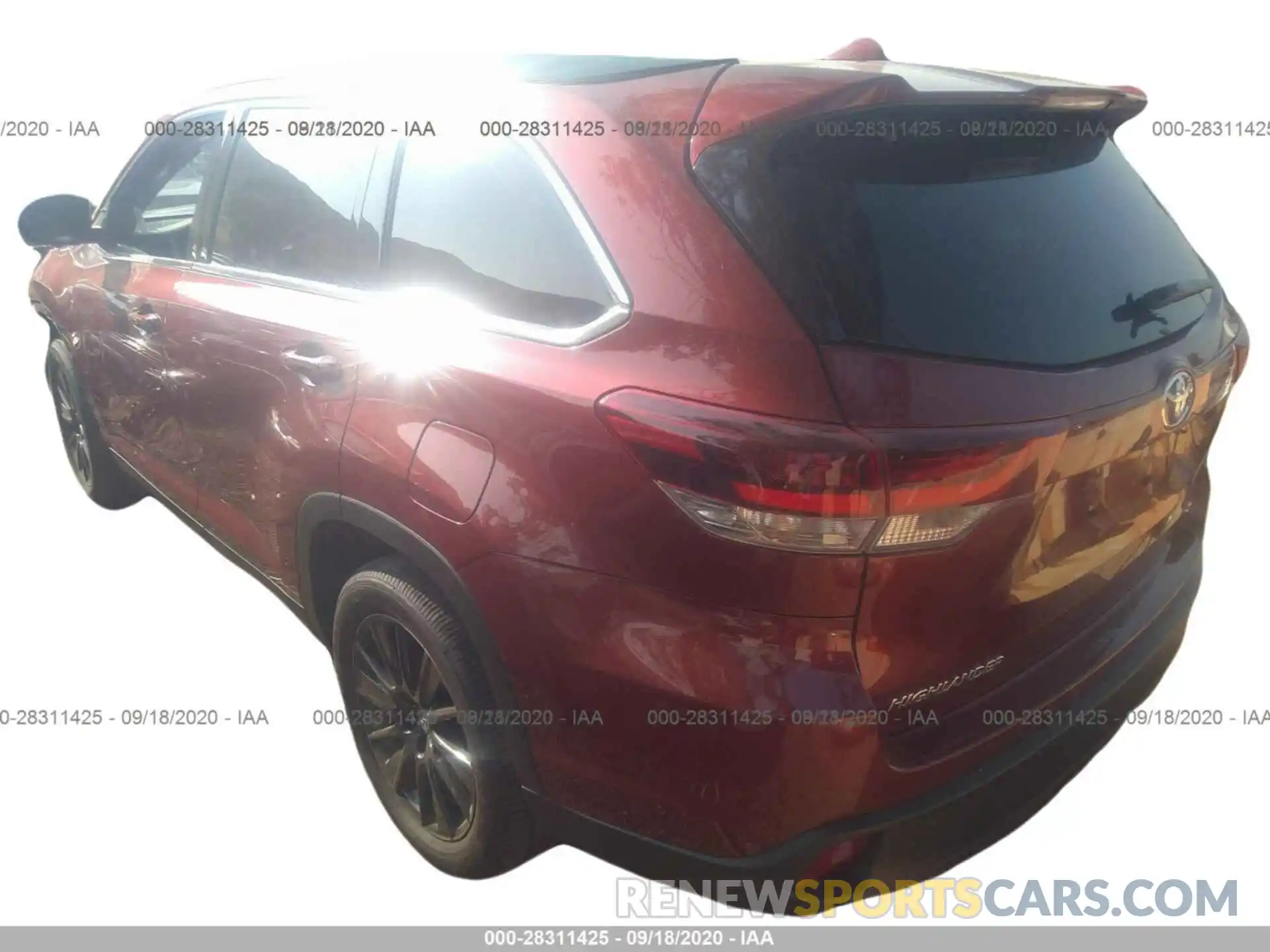 3 Photograph of a damaged car 5TDKZRFH7KS571422 TOYOTA HIGHLANDER 2019