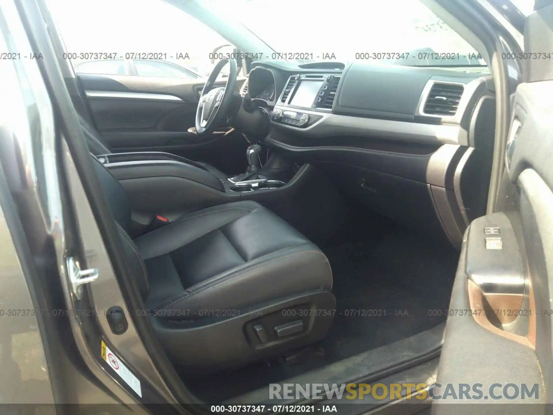 5 Фотография поврежденного автомобиля 5TDKZRFH7KS571727 TOYOTA HIGHLANDER 2019