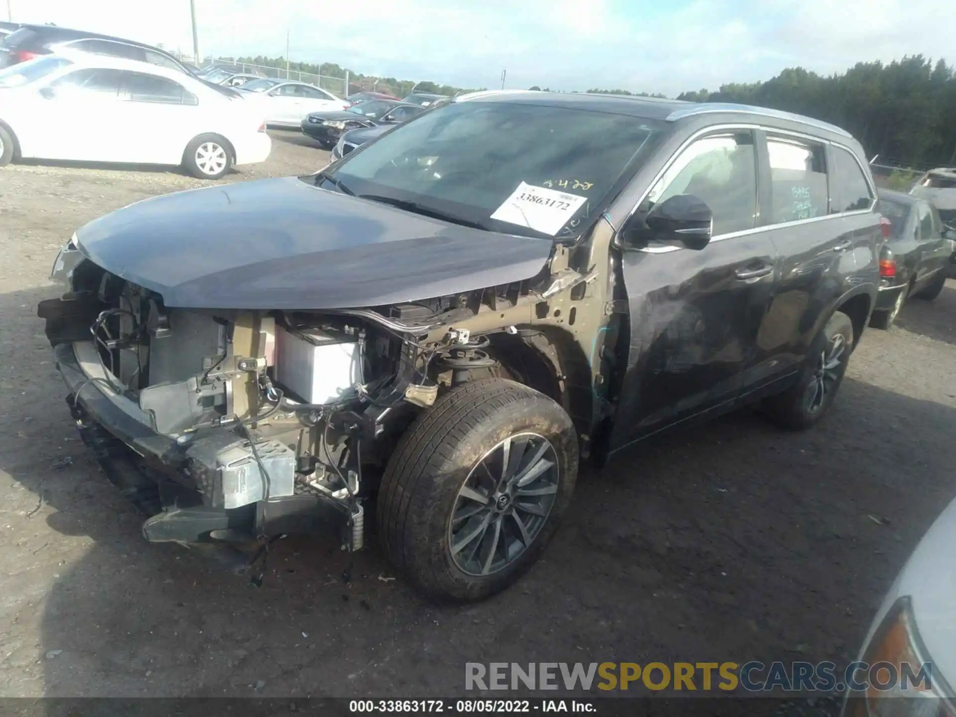 2 Photograph of a damaged car 5TDKZRFH7KS572568 TOYOTA HIGHLANDER 2019