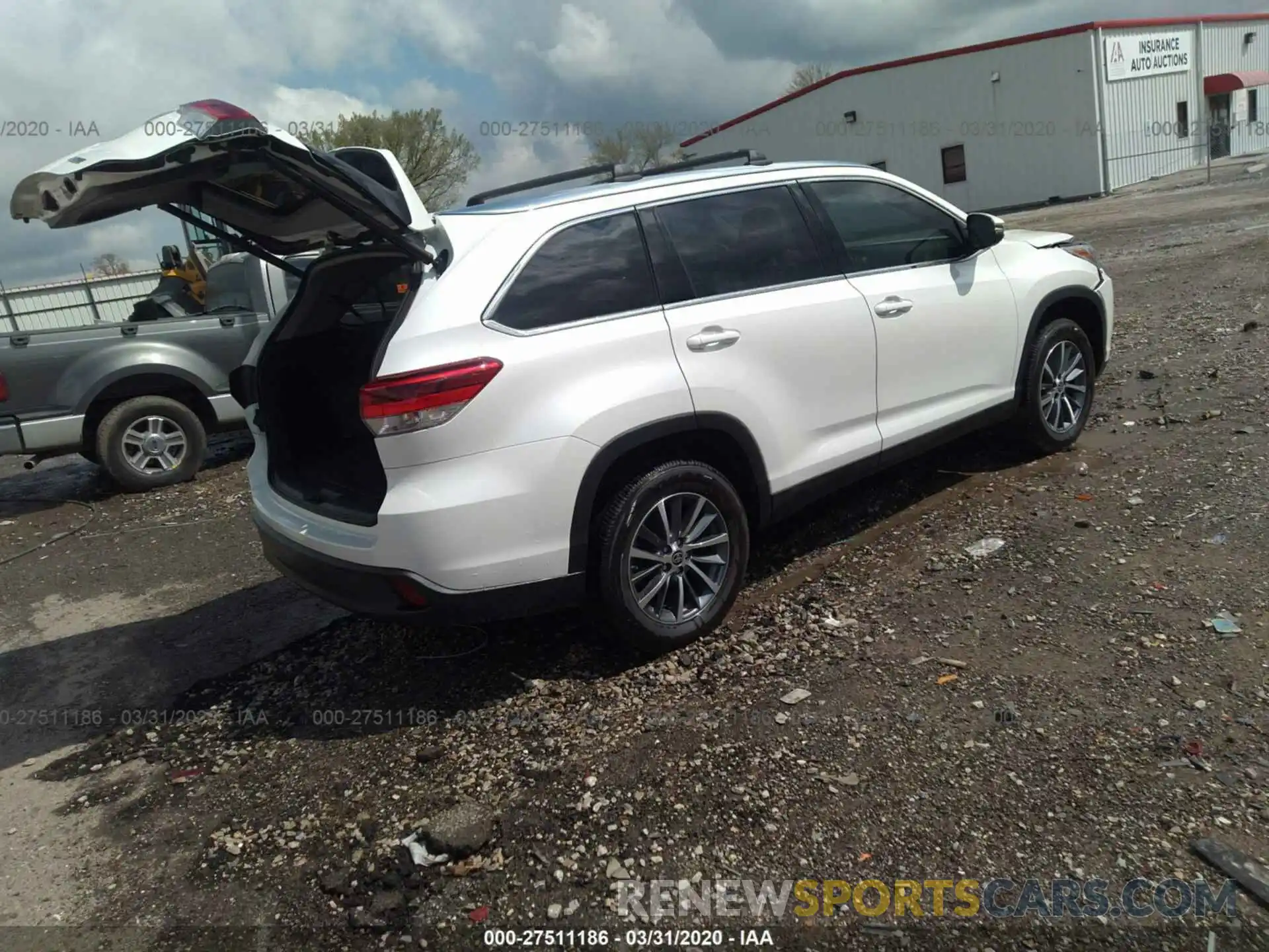 4 Фотография поврежденного автомобиля 5TDKZRFH7KS574966 TOYOTA HIGHLANDER 2019