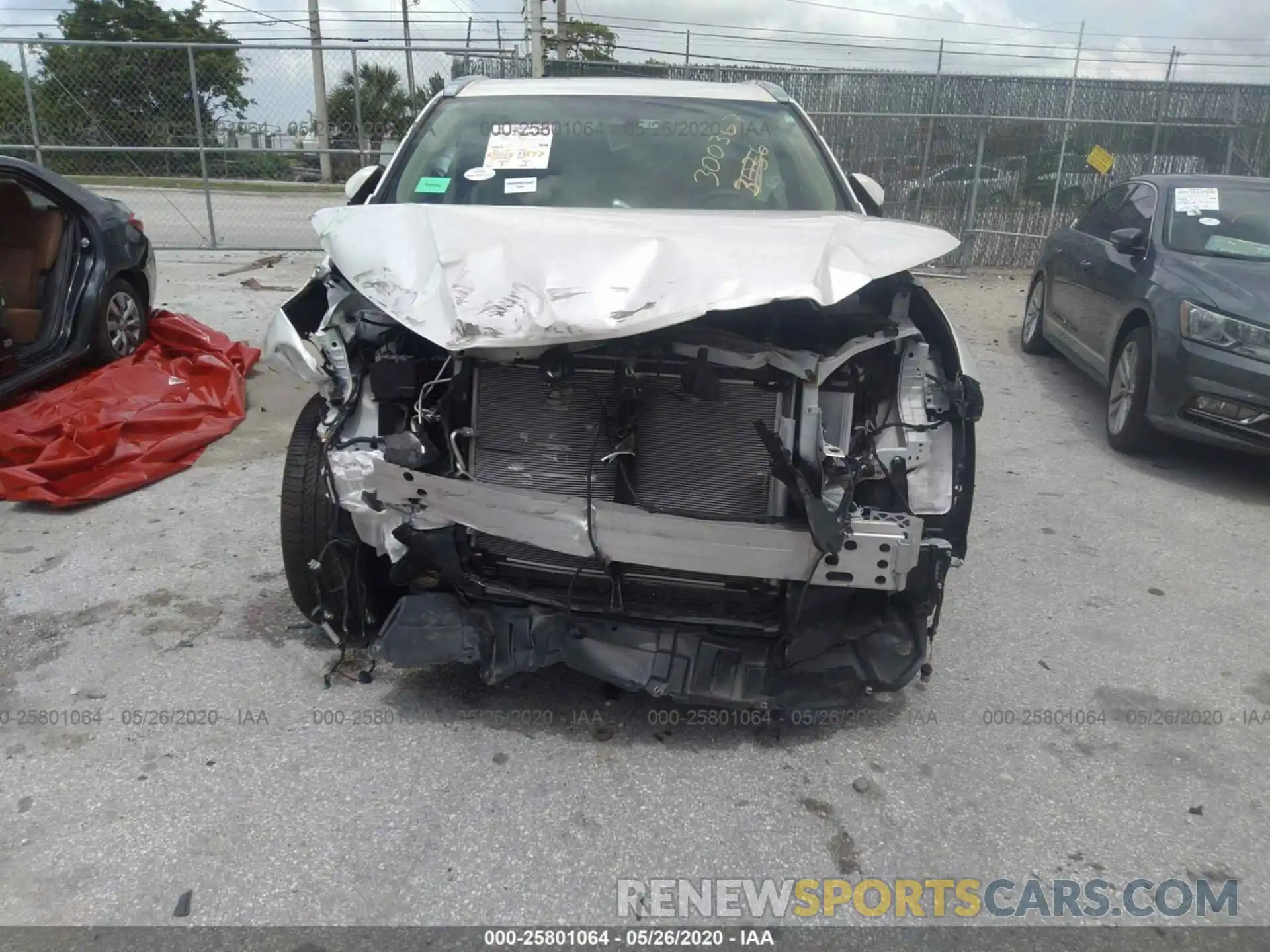 6 Photograph of a damaged car 5TDKZRFH8KS300367 TOYOTA HIGHLANDER 2019