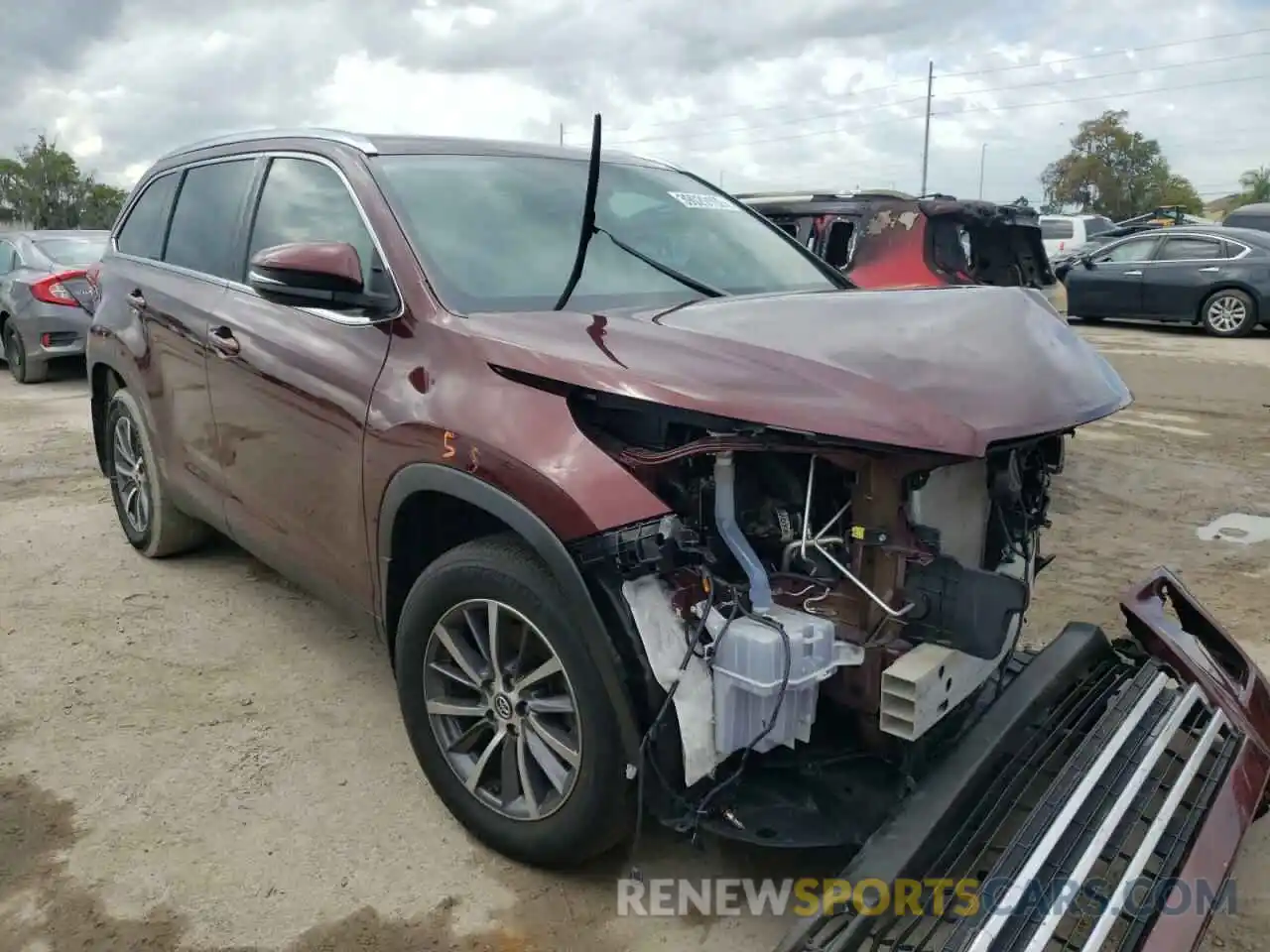 1 Photograph of a damaged car 5TDKZRFH8KS302488 TOYOTA HIGHLANDER 2019