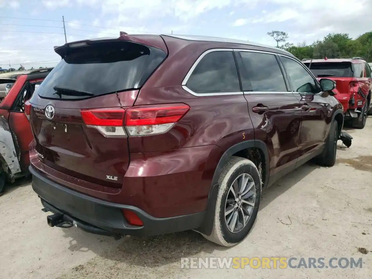 4 Фотография поврежденного автомобиля 5TDKZRFH8KS302488 TOYOTA HIGHLANDER 2019