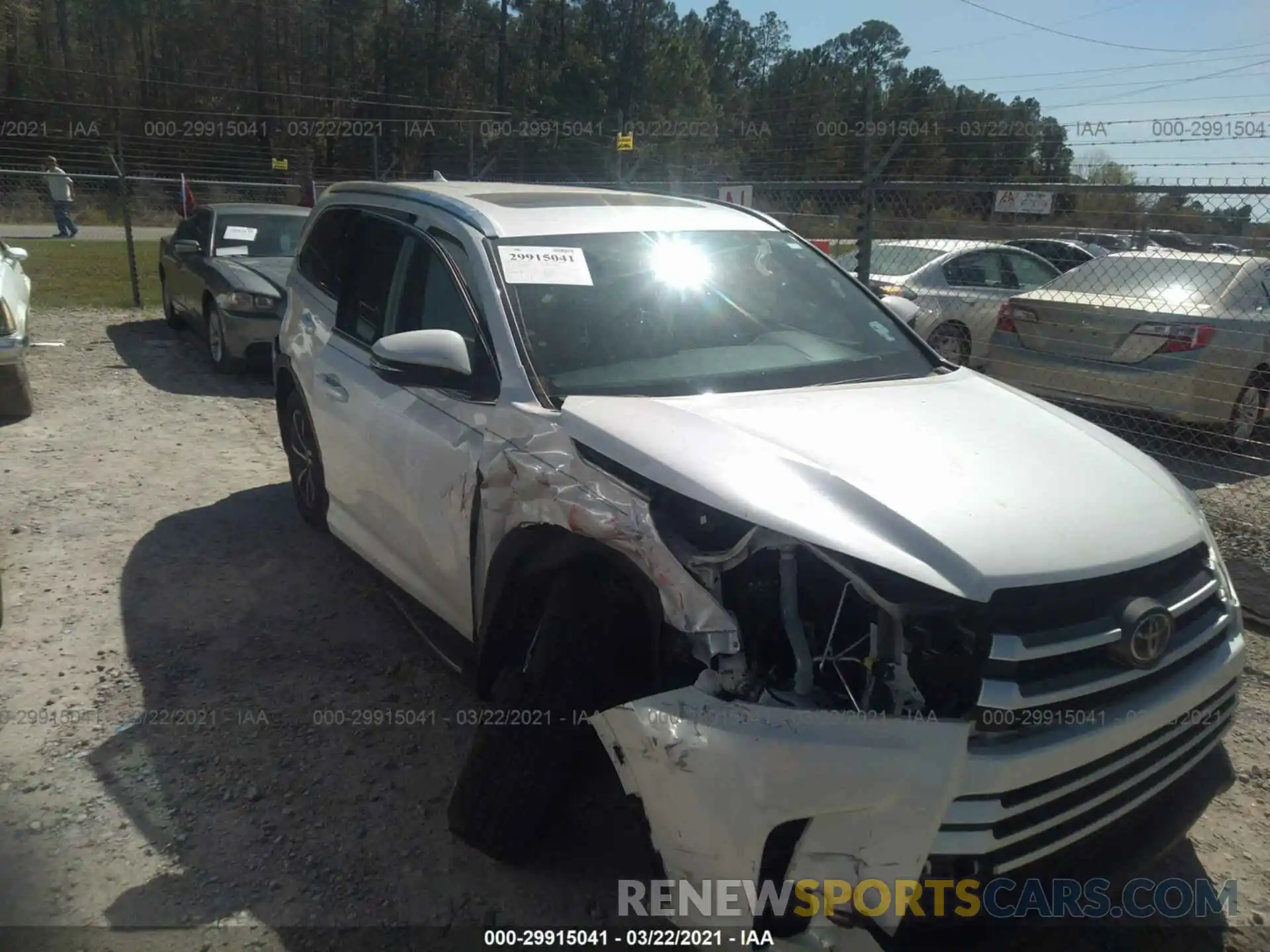 6 Photograph of a damaged car 5TDKZRFH8KS303821 TOYOTA HIGHLANDER 2019