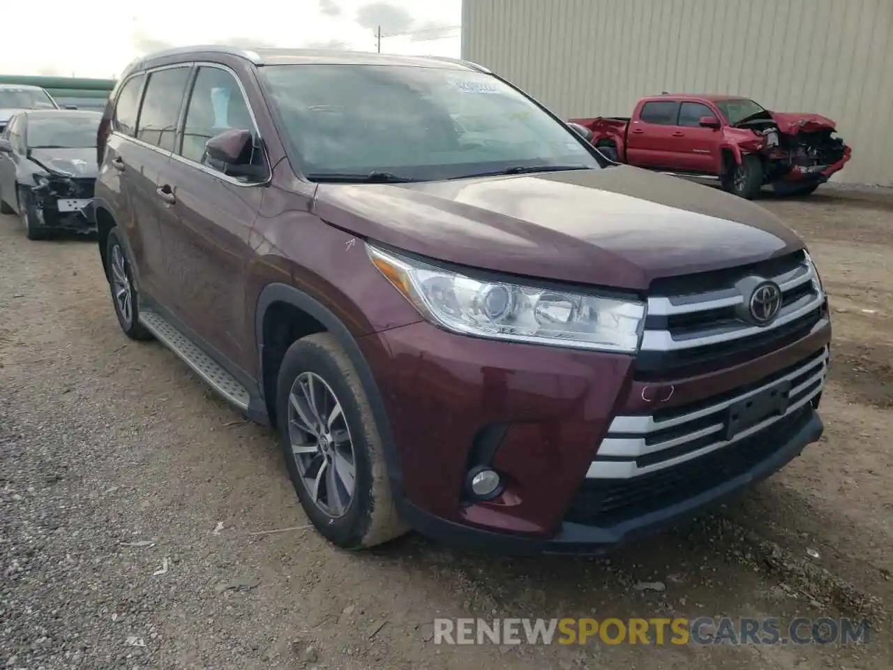 1 Photograph of a damaged car 5TDKZRFH8KS304435 TOYOTA HIGHLANDER 2019